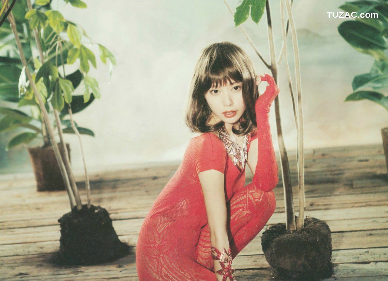 PB写真集_户田惠梨香 《IQUEEN》 写真集[41P]
