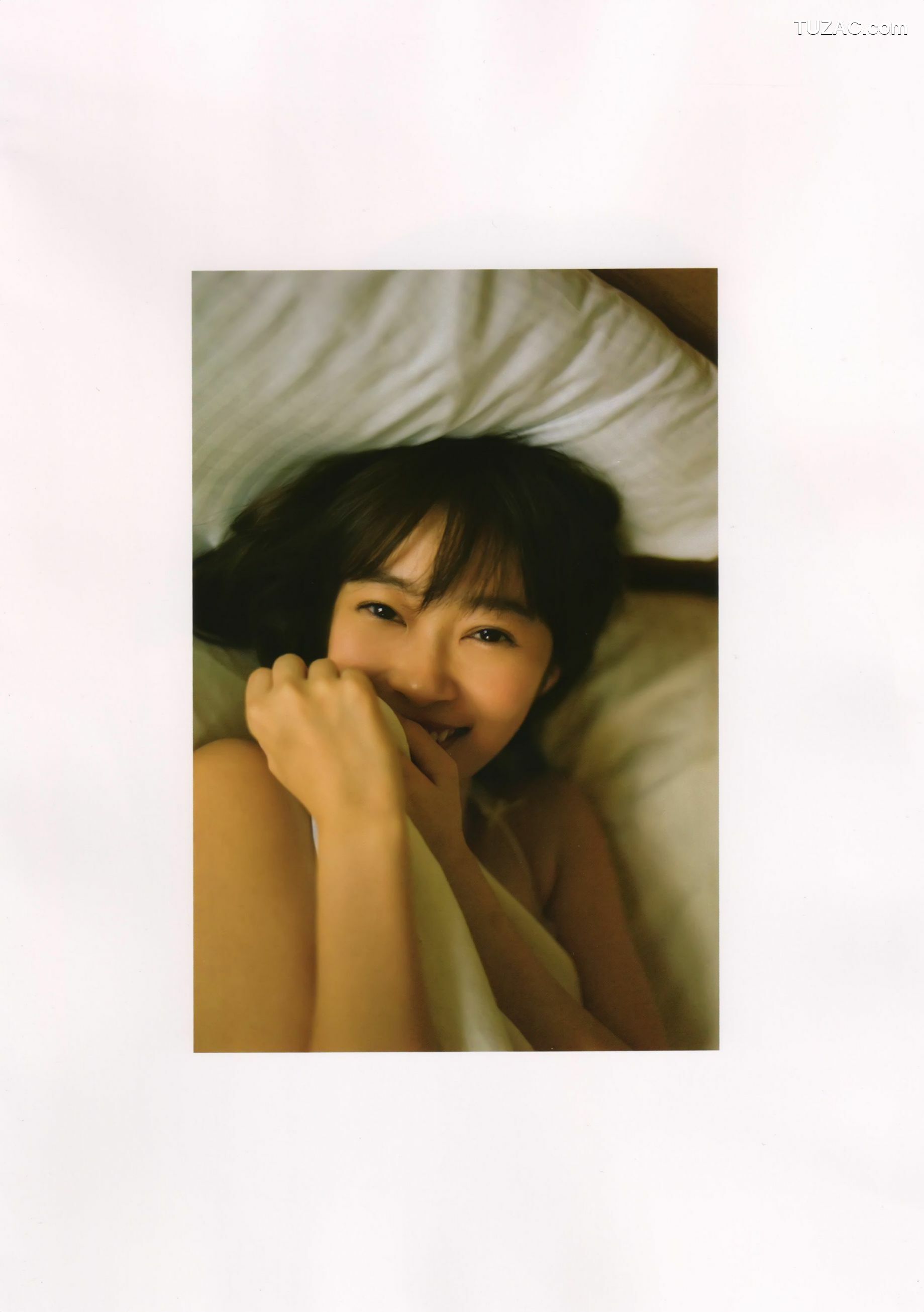 PB写真集_指原莉乃 《スキャンダル中毒》 [104P]