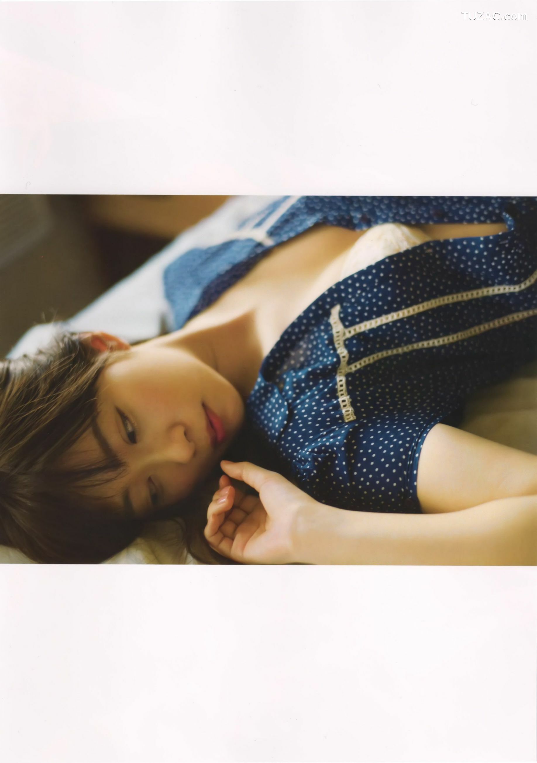 PB写真集_指原莉乃 《スキャンダル中毒》 [104P]