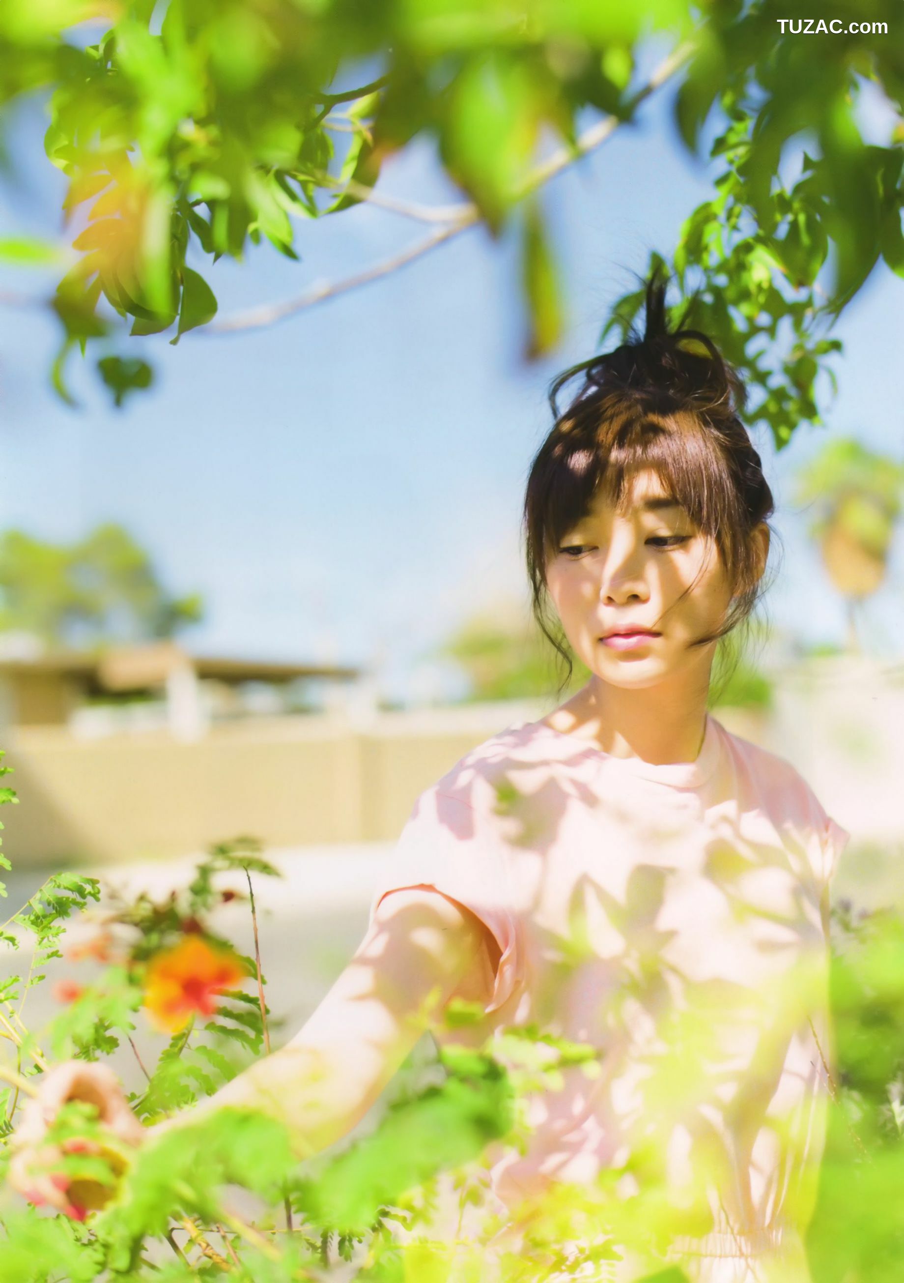 PB写真集_指原莉乃 《スキャンダル中毒》 [104P]