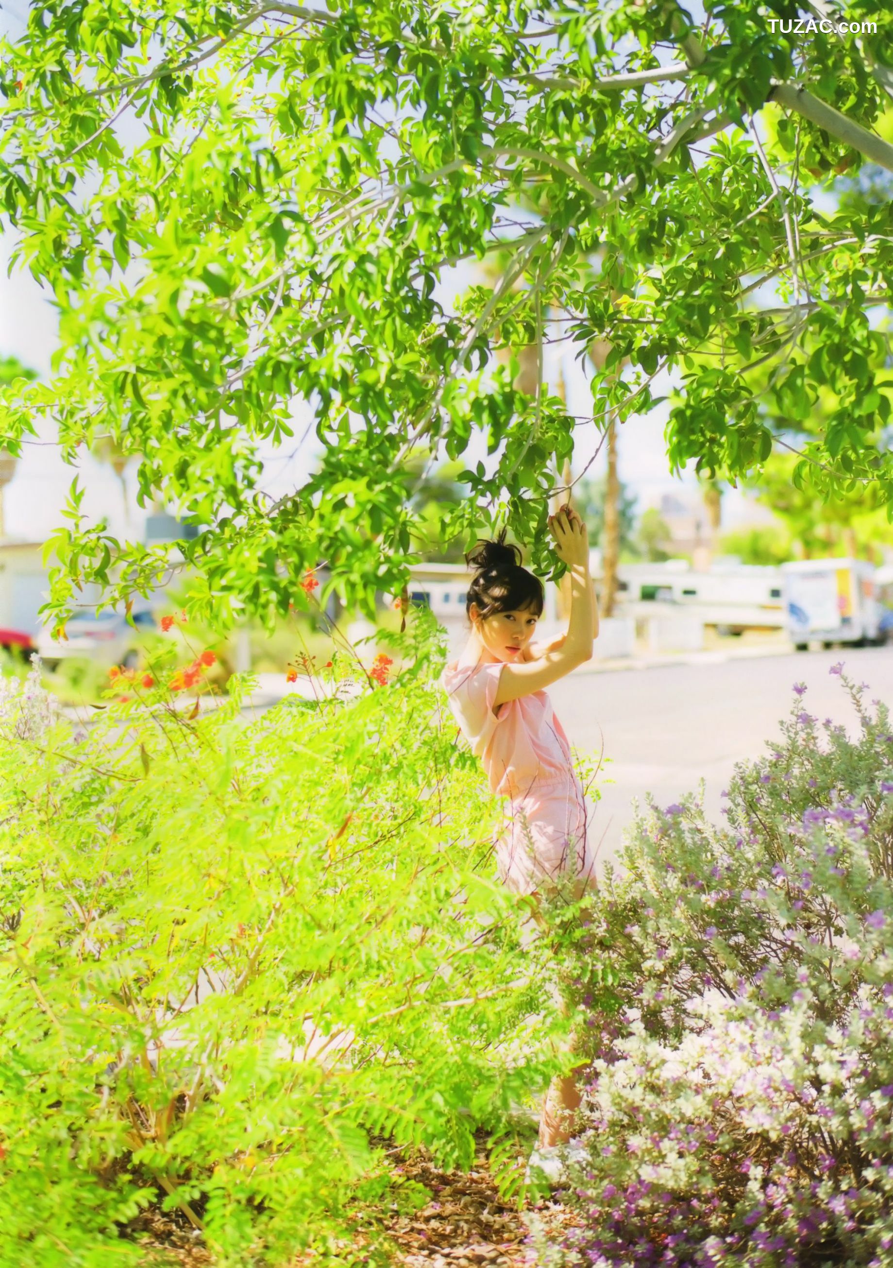 PB写真集_指原莉乃 《スキャンダル中毒》 [104P]