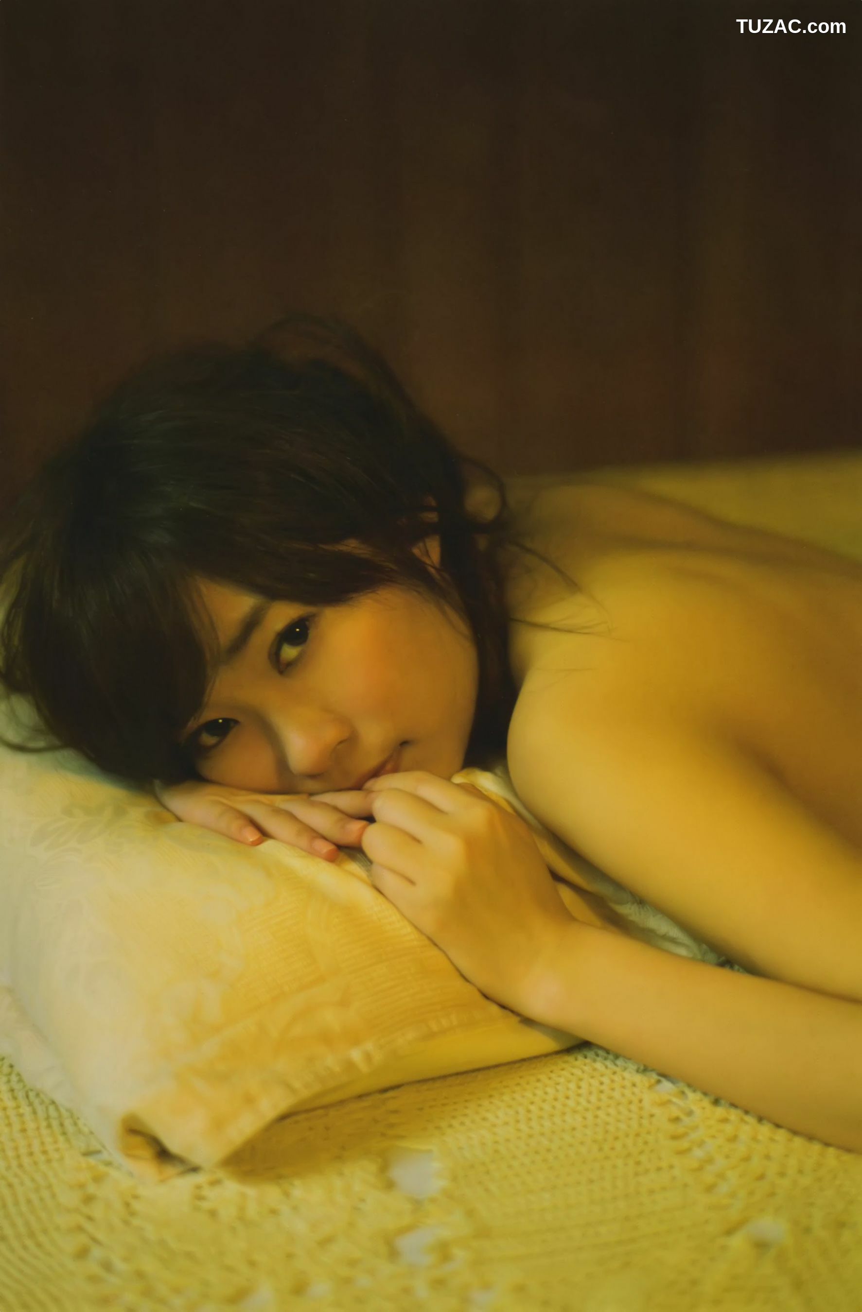 PB写真集_指原莉乃 《スキャンダル中毒》 [104P]
