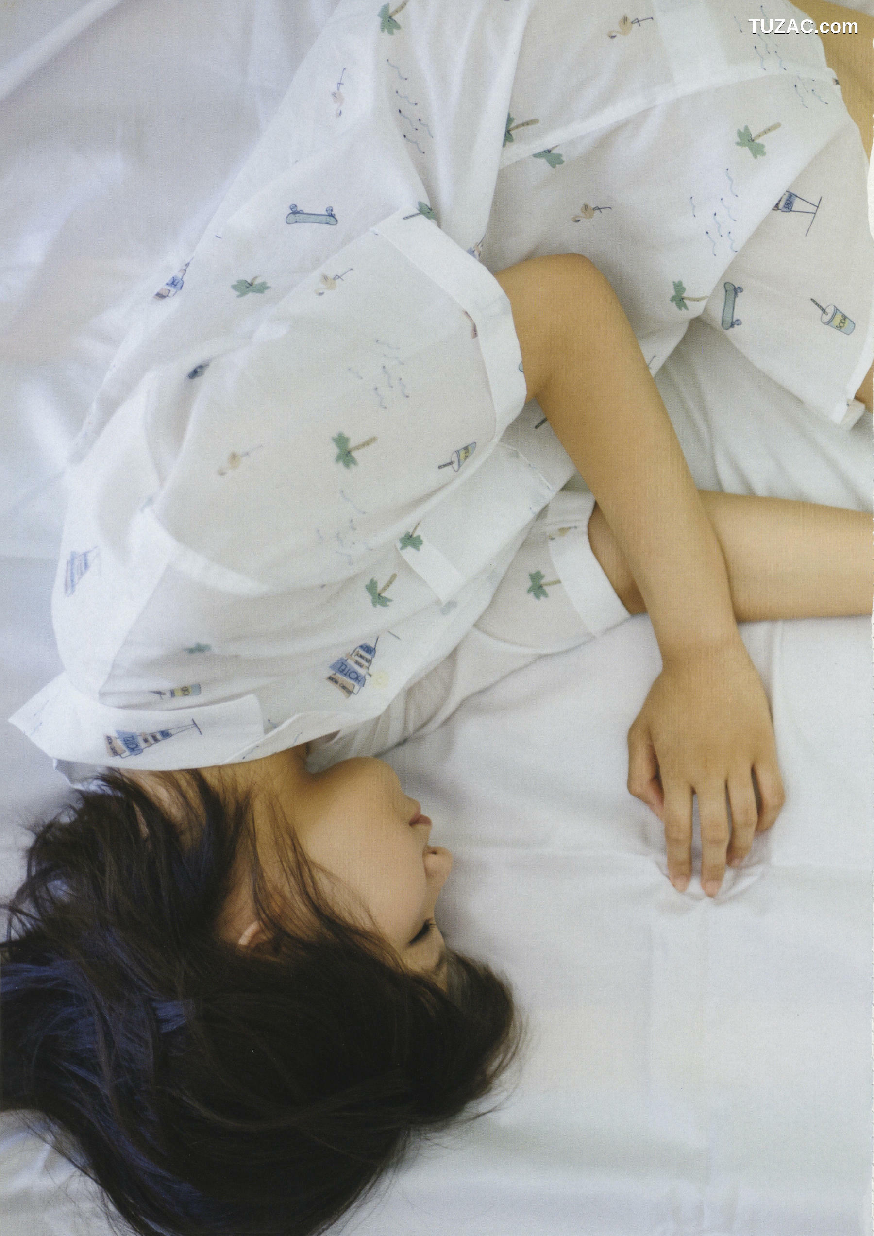 PB写真集_星名美怜「MIREITOPIA」 写真集[112P]