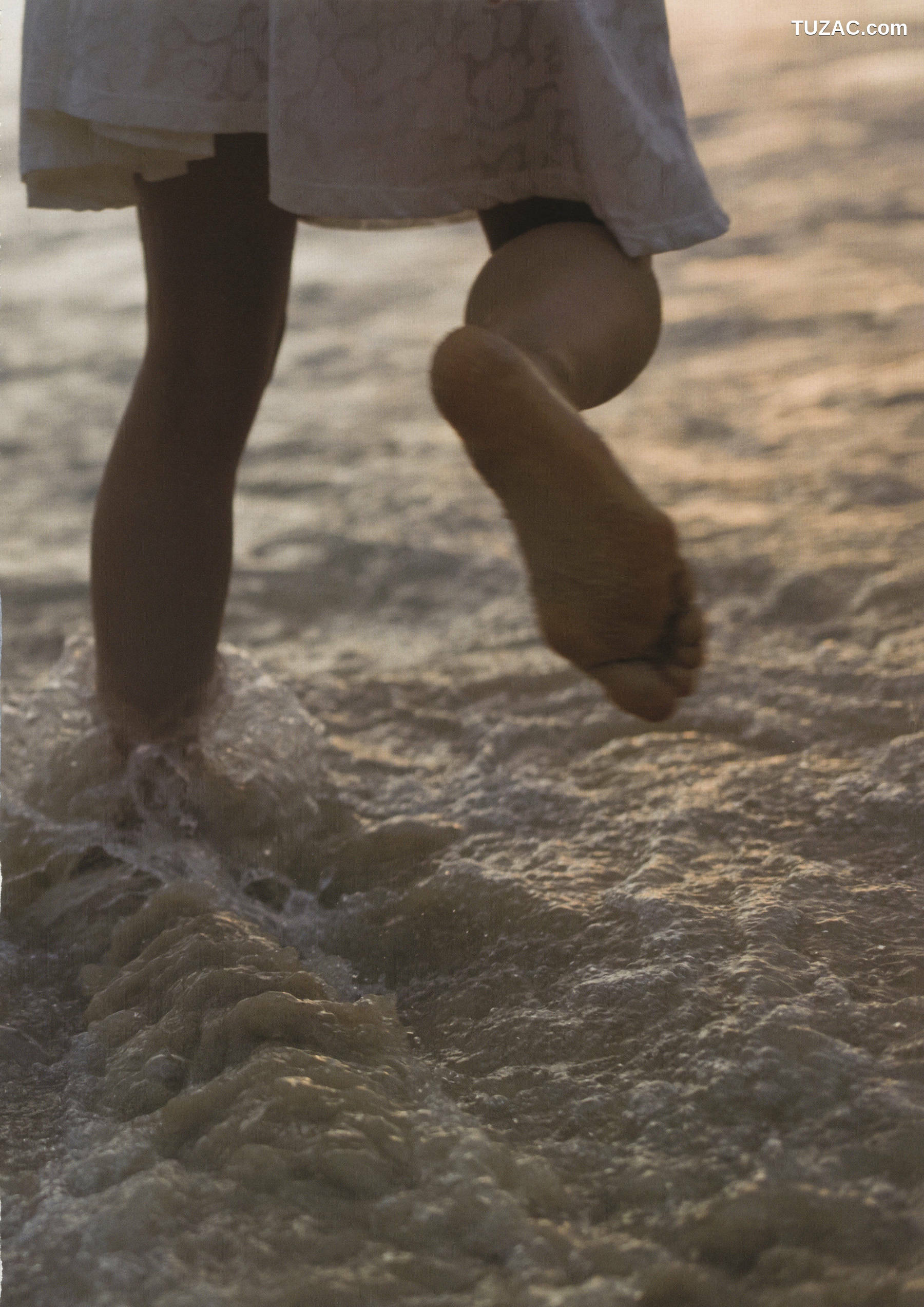 PB写真集_星名美怜「MIREITOPIA」 写真集[112P]