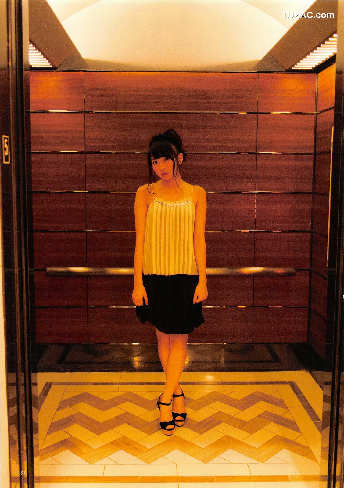 PB写真集_木﨑ゆりあ/木崎由里亚《Peace ぴーす》 [165P]