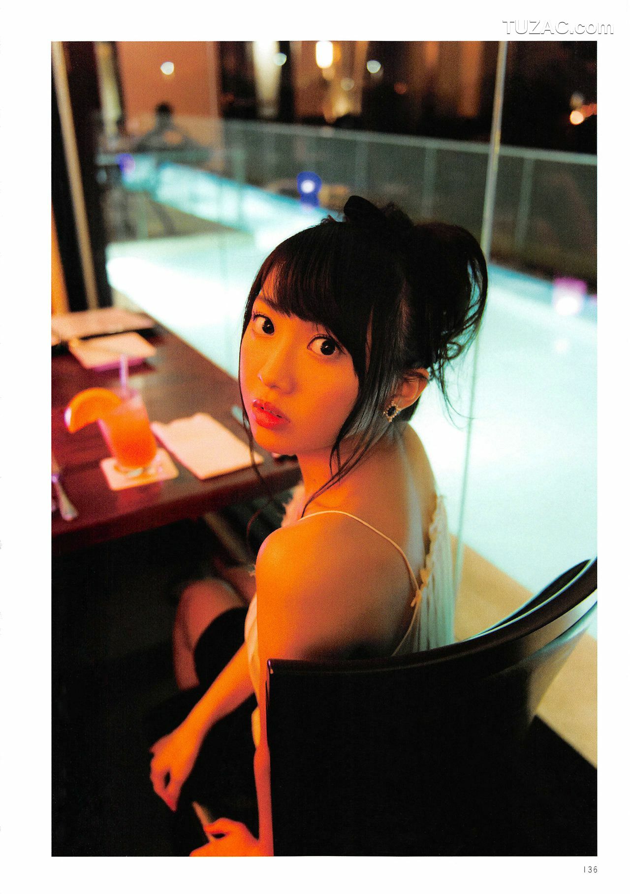 PB写真集_木﨑ゆりあ/木崎由里亚《Peace ぴーす》 [165P]
