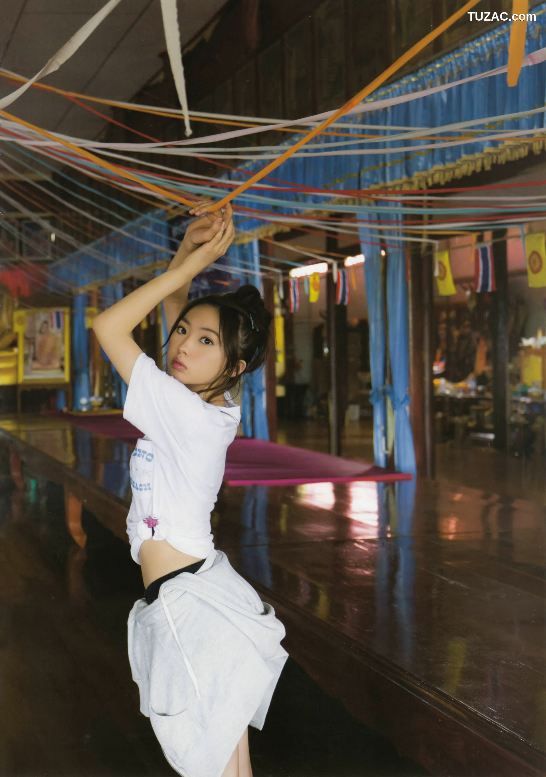 PB写真集_木﨑ゆりあ《Stagedoor》 写真集[135P]