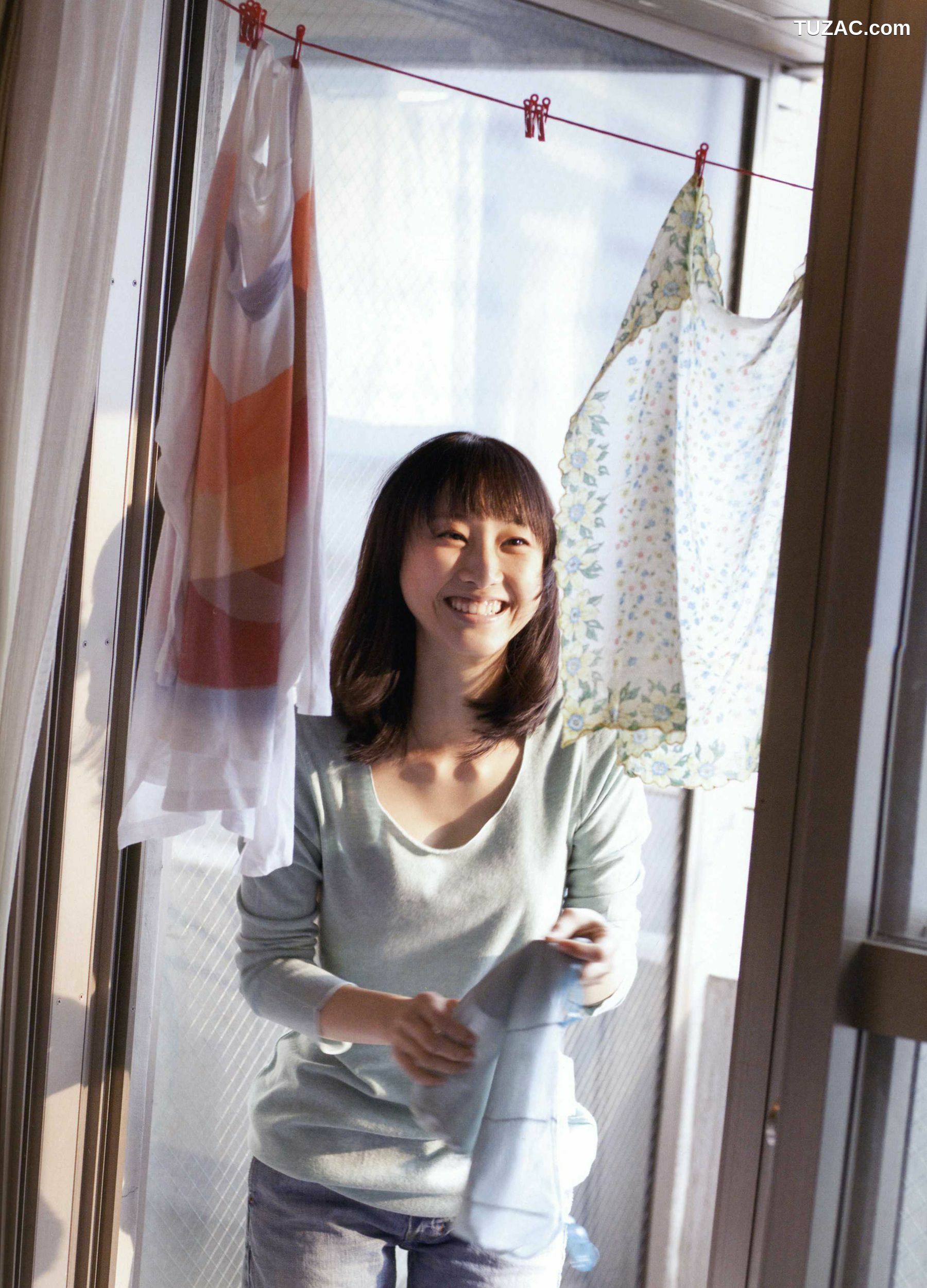 PB写真集_松井玲奈 《Kingyo》 Goldfish [140P]