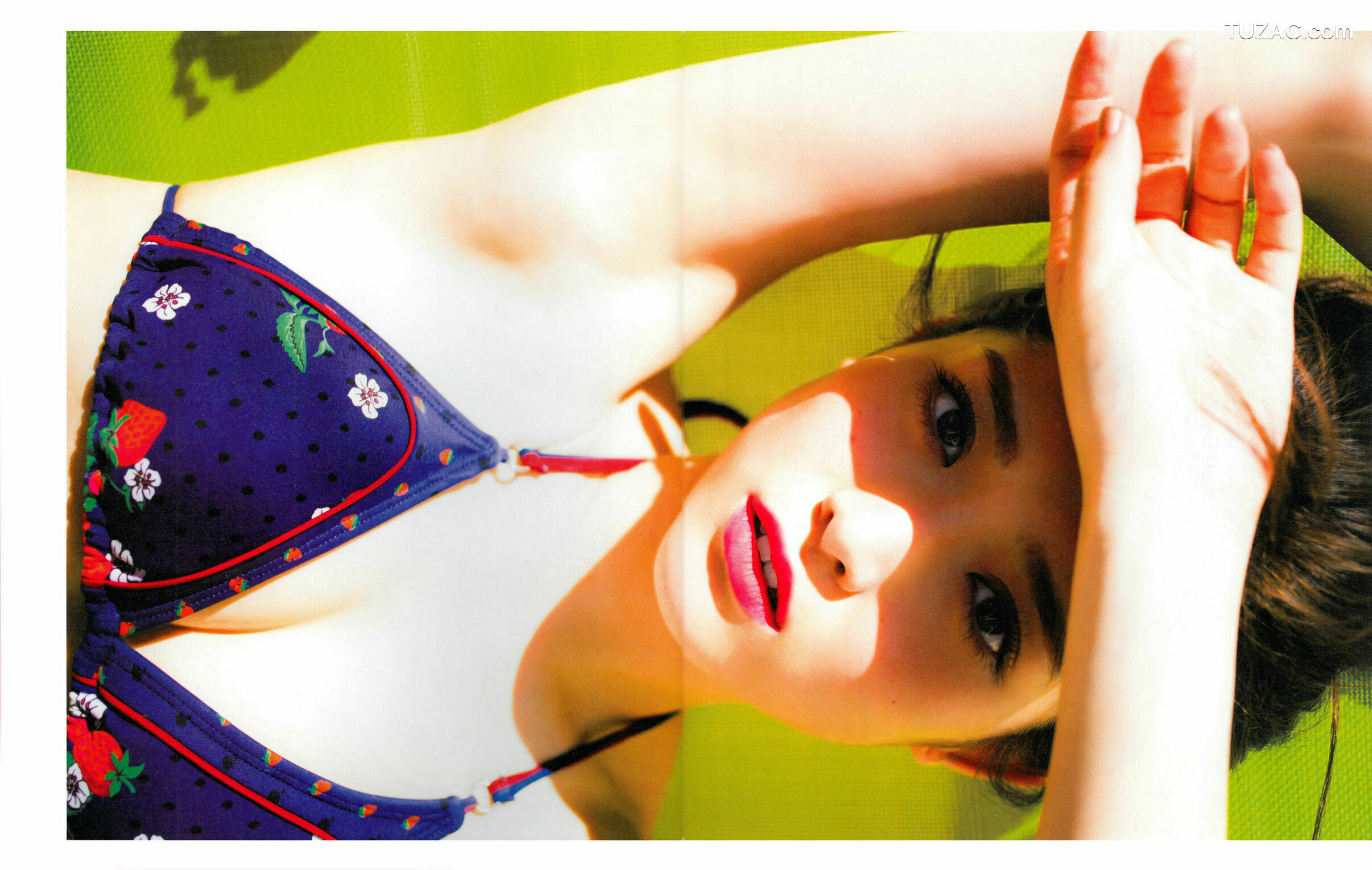 PB写真集_松村沙友理《意外っていうか、前から可愛いと思ってた》 写真集[94P]