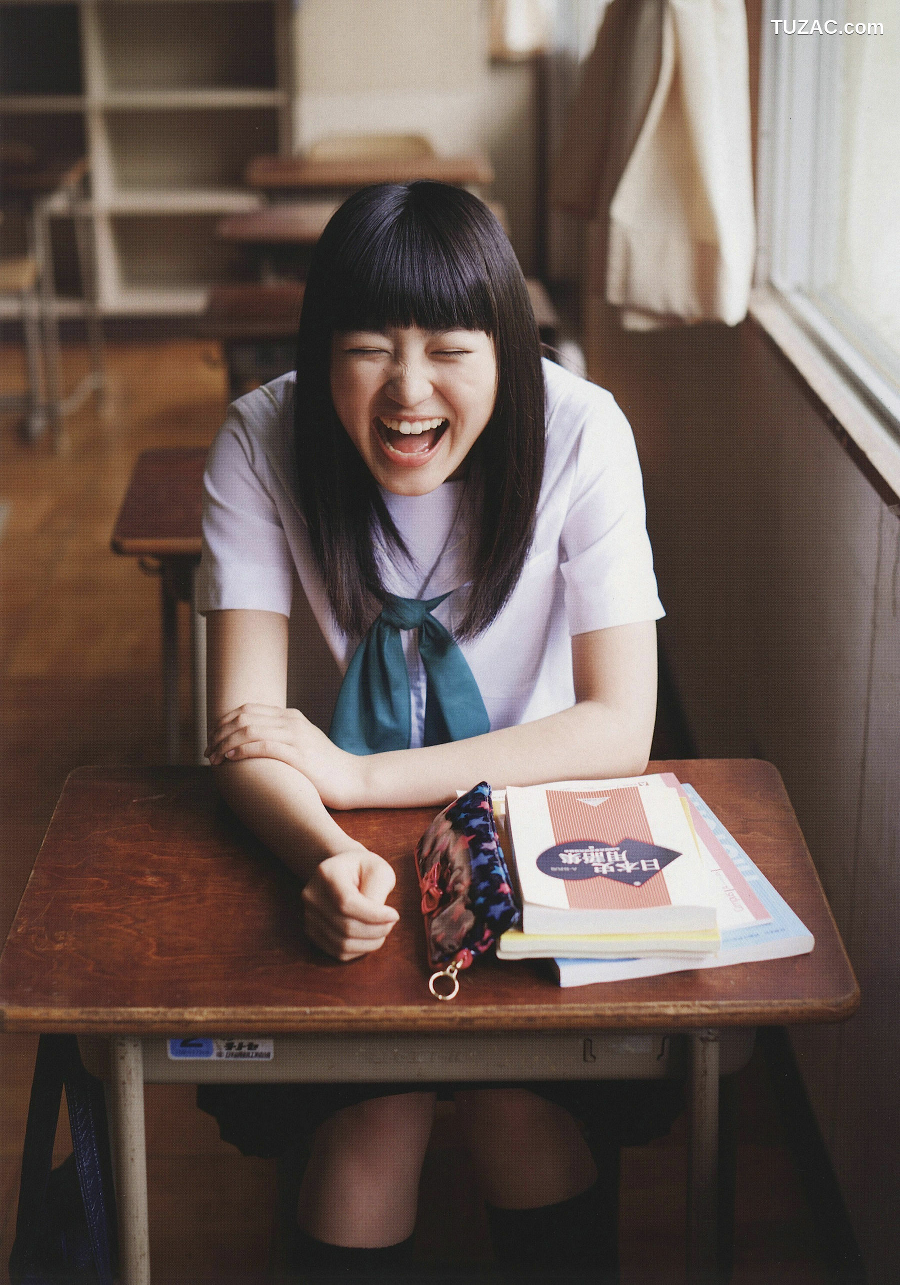 PB写真集_柏木ひなた《ひなた日和》 写真集[73P]