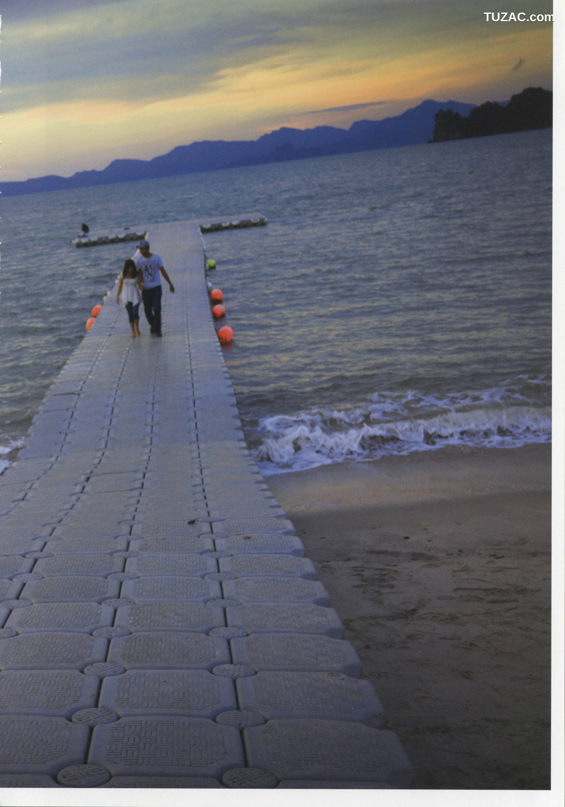 PB写真集_桜井玲香《自由ということ》 写真集[152P]