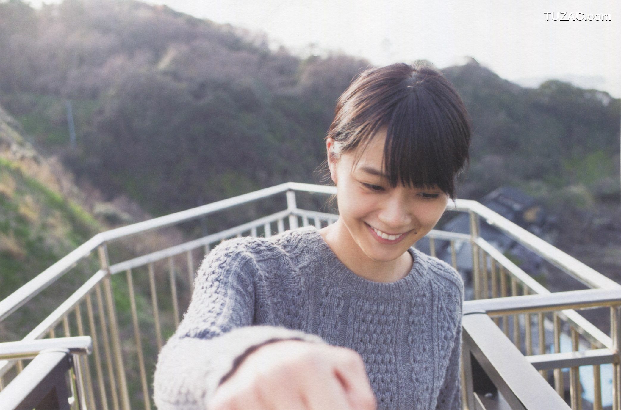PB写真集_深川麻衣《ずっと、そばにいたい》 [124P]