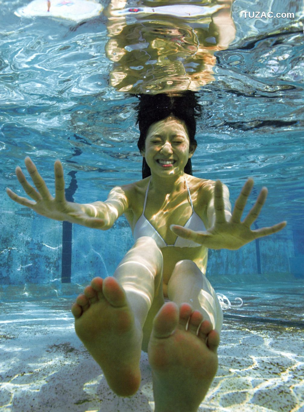 PB写真集_渡辺美优纪《みる神》 写真集[152P]