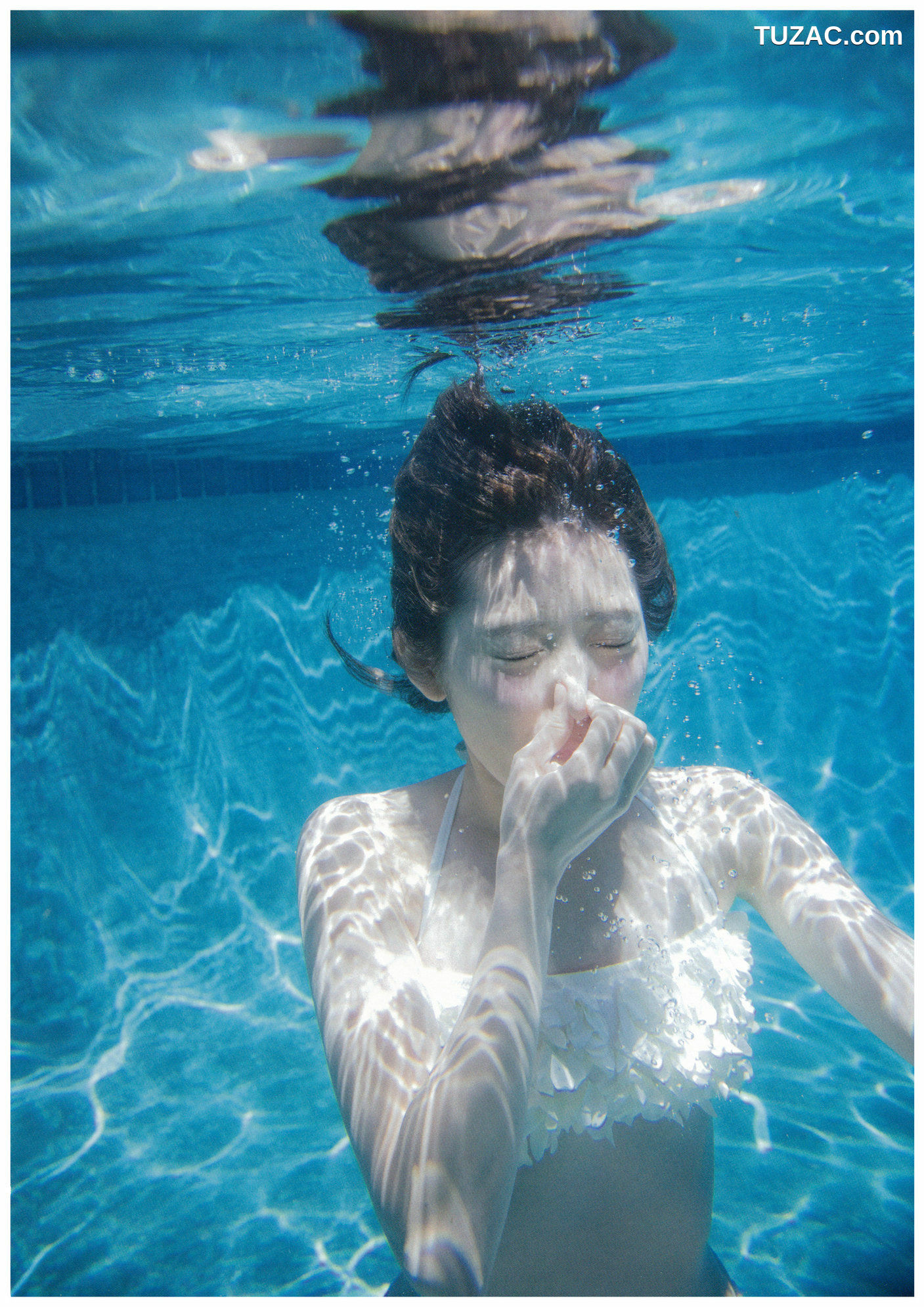 PB写真集_渡辺麻友『知らないうちに』 写真集[113P]