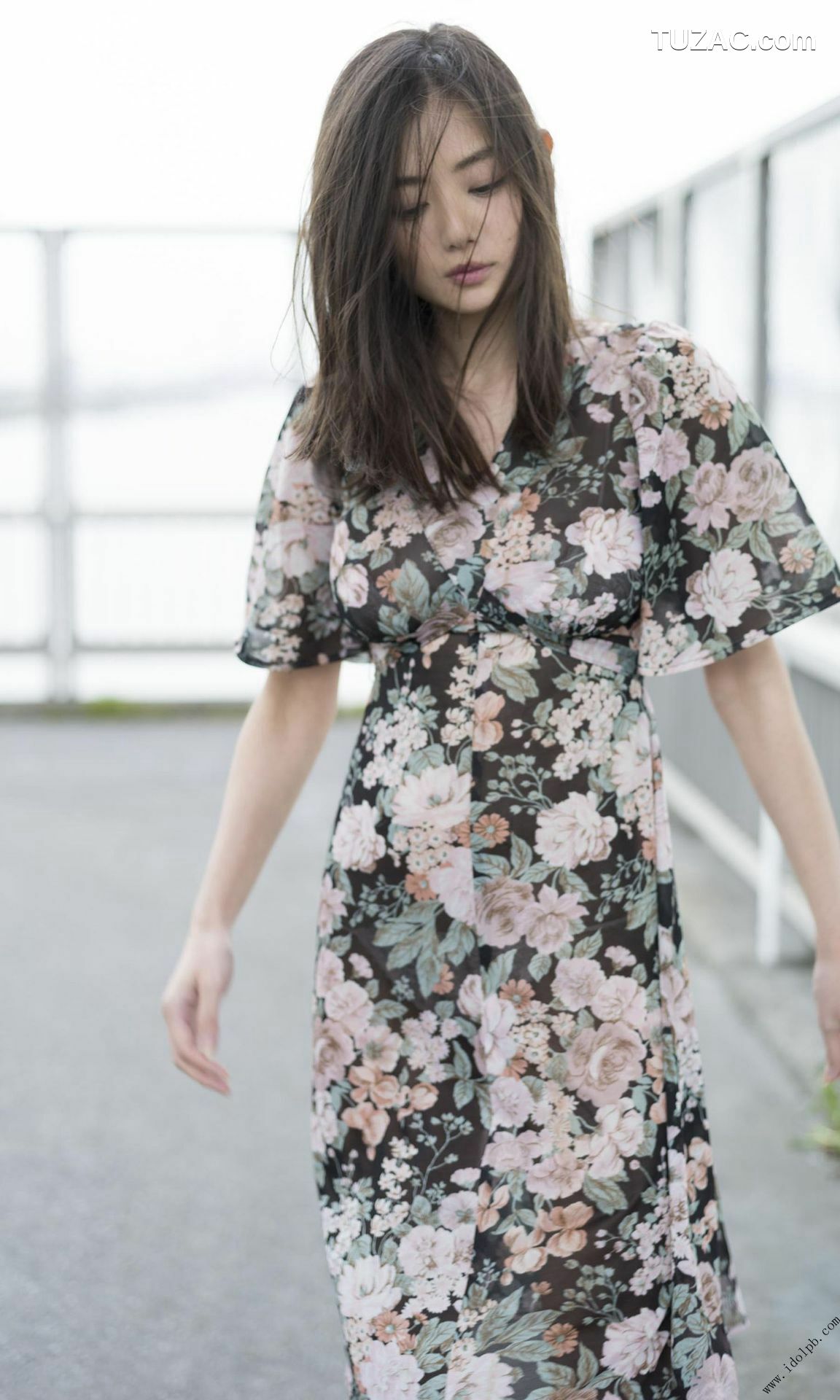 PB写真集_片山萌美 Moemi Katayama 《覚醒》 [75P]