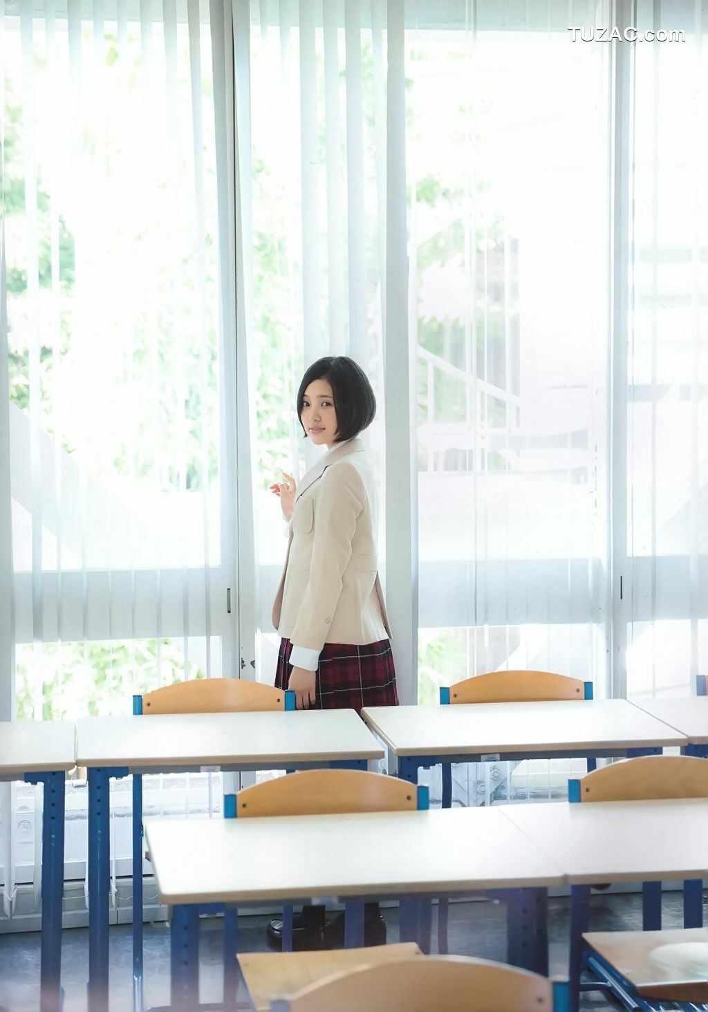 PB写真集_生田絵梨花、兒玉遥 《Graduation 高校卒業》[37P]