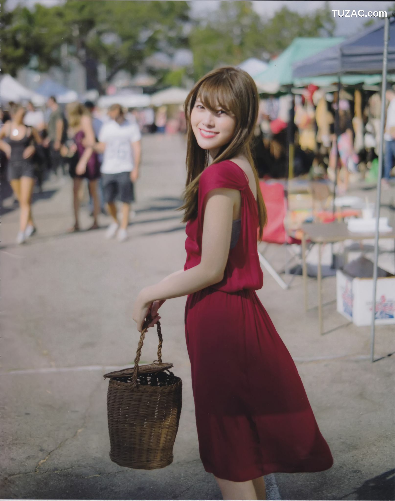 PB写真集_白石麻衣《パスポート》 写真集[131P]