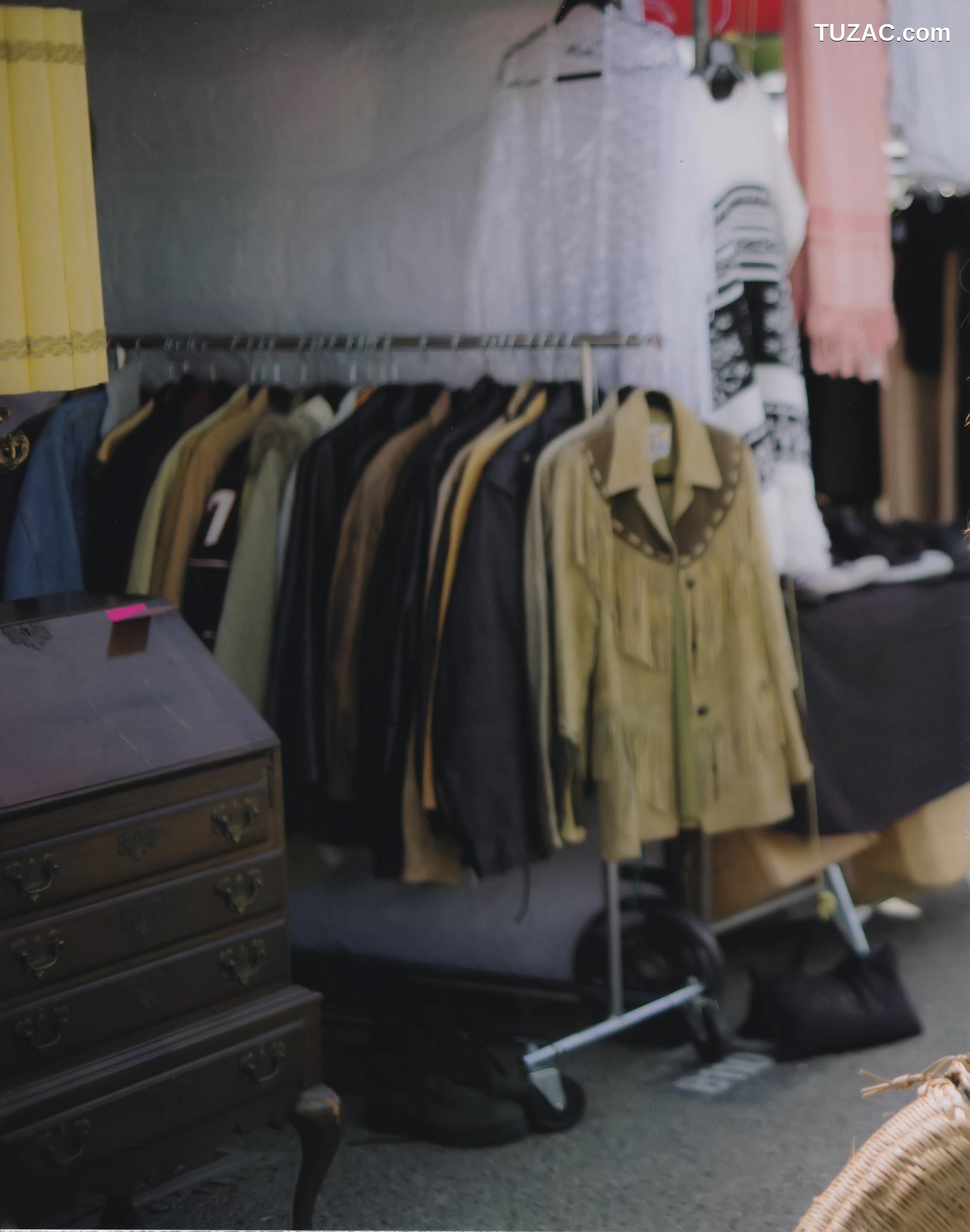 PB写真集_白石麻衣《パスポート》 写真集[131P]