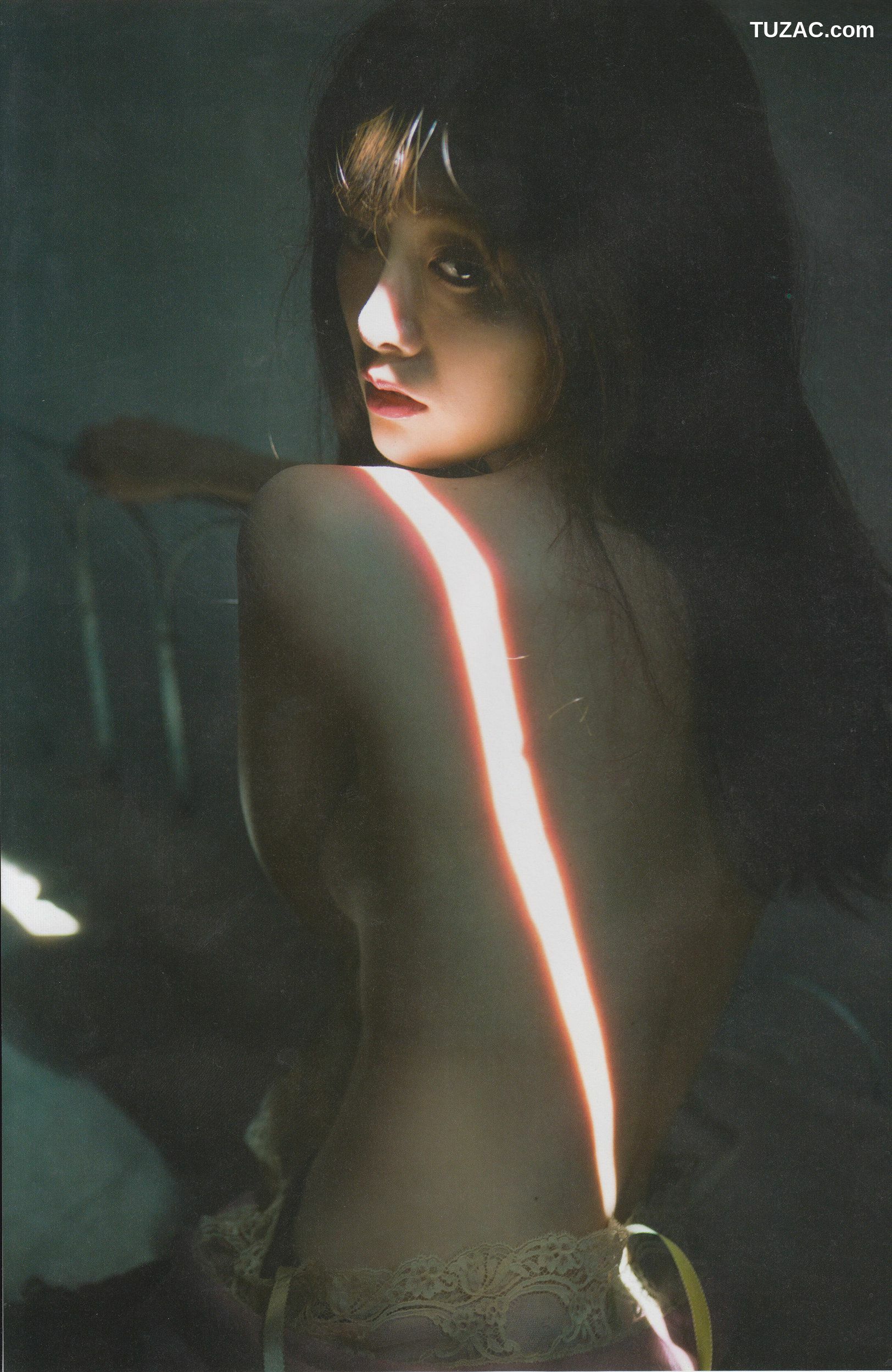PB写真集_白石麻衣《清純な大人｣》 写真集[94P]