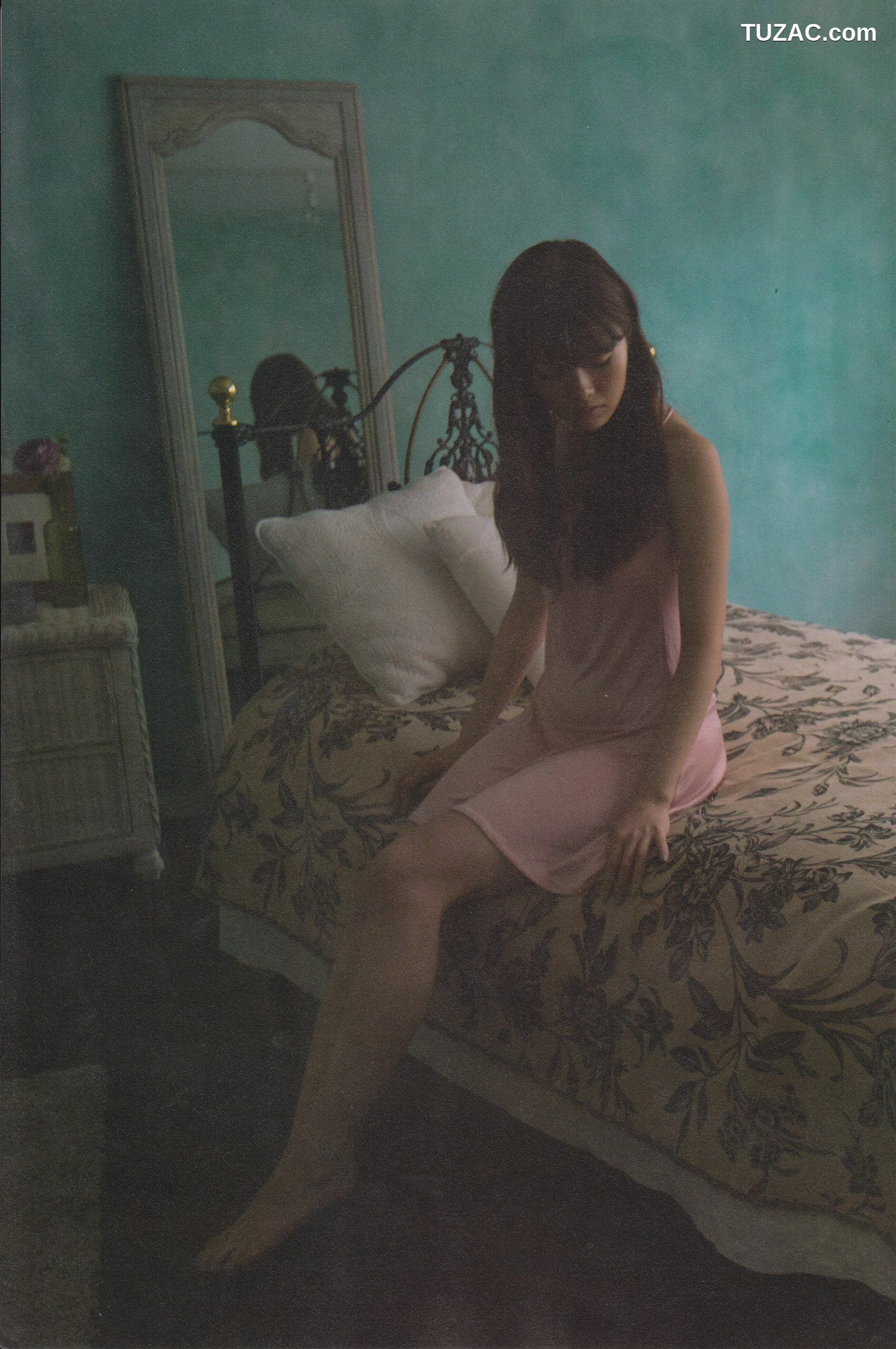 PB写真集_白石麻衣《清純な大人｣》 写真集[94P]