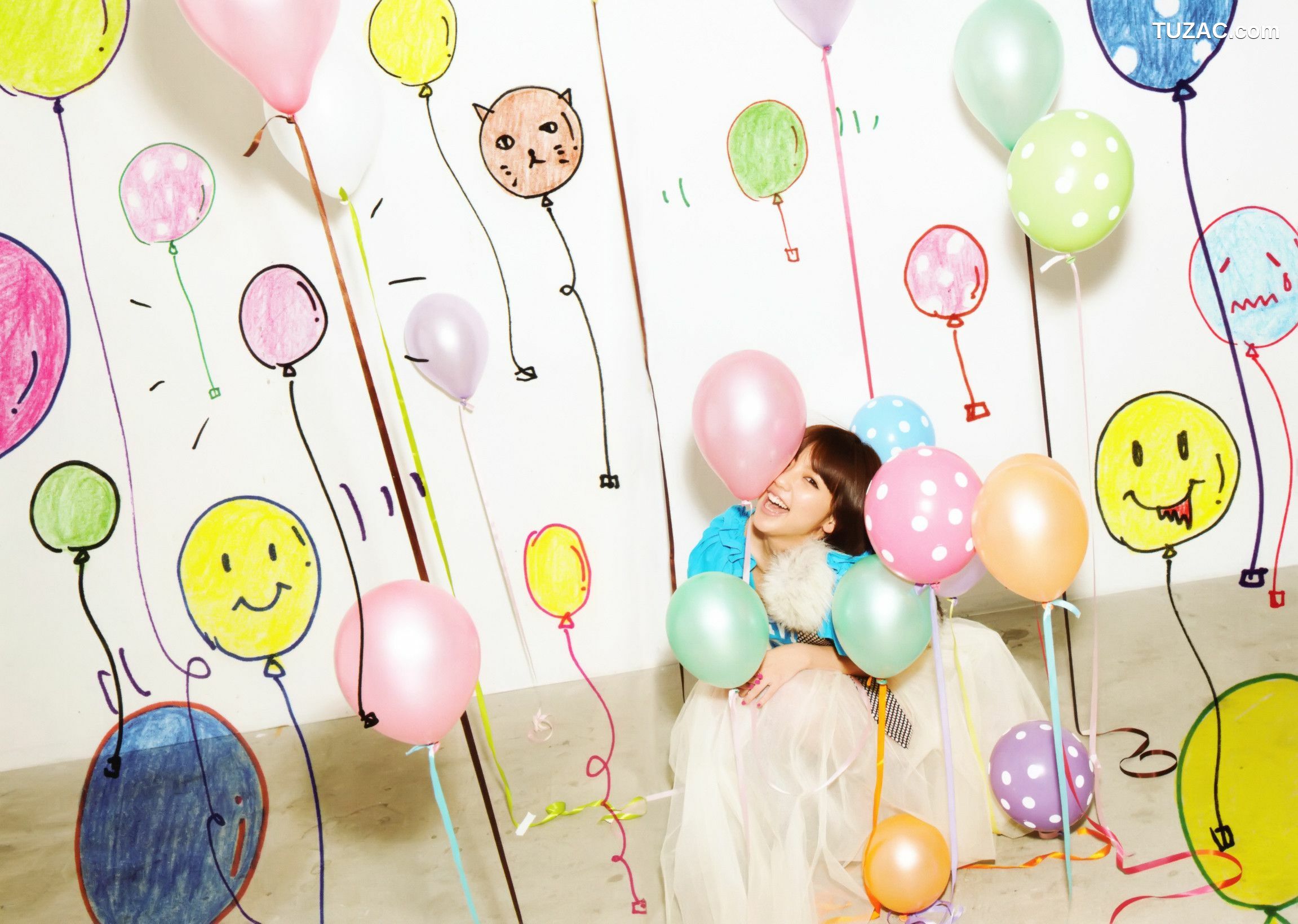 PB写真集_真野恵里菜 フォトブック《Mano na no まのなの》 [76P]