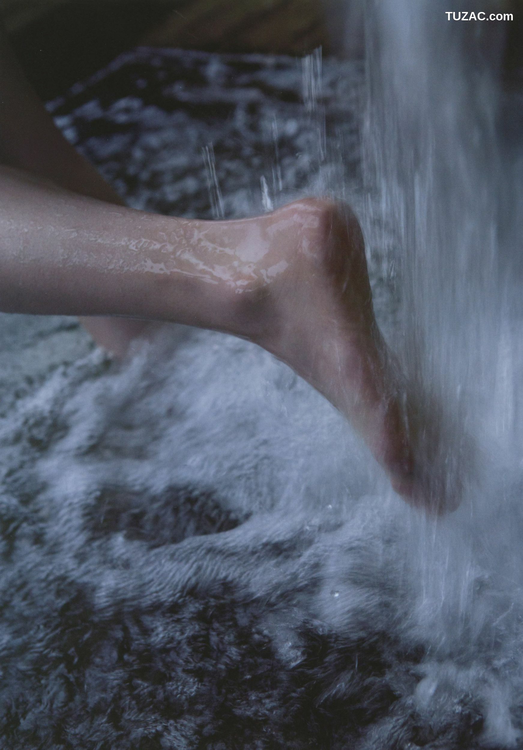 PB写真集_矢島舞美 《Nobody knows 23》 [93P]