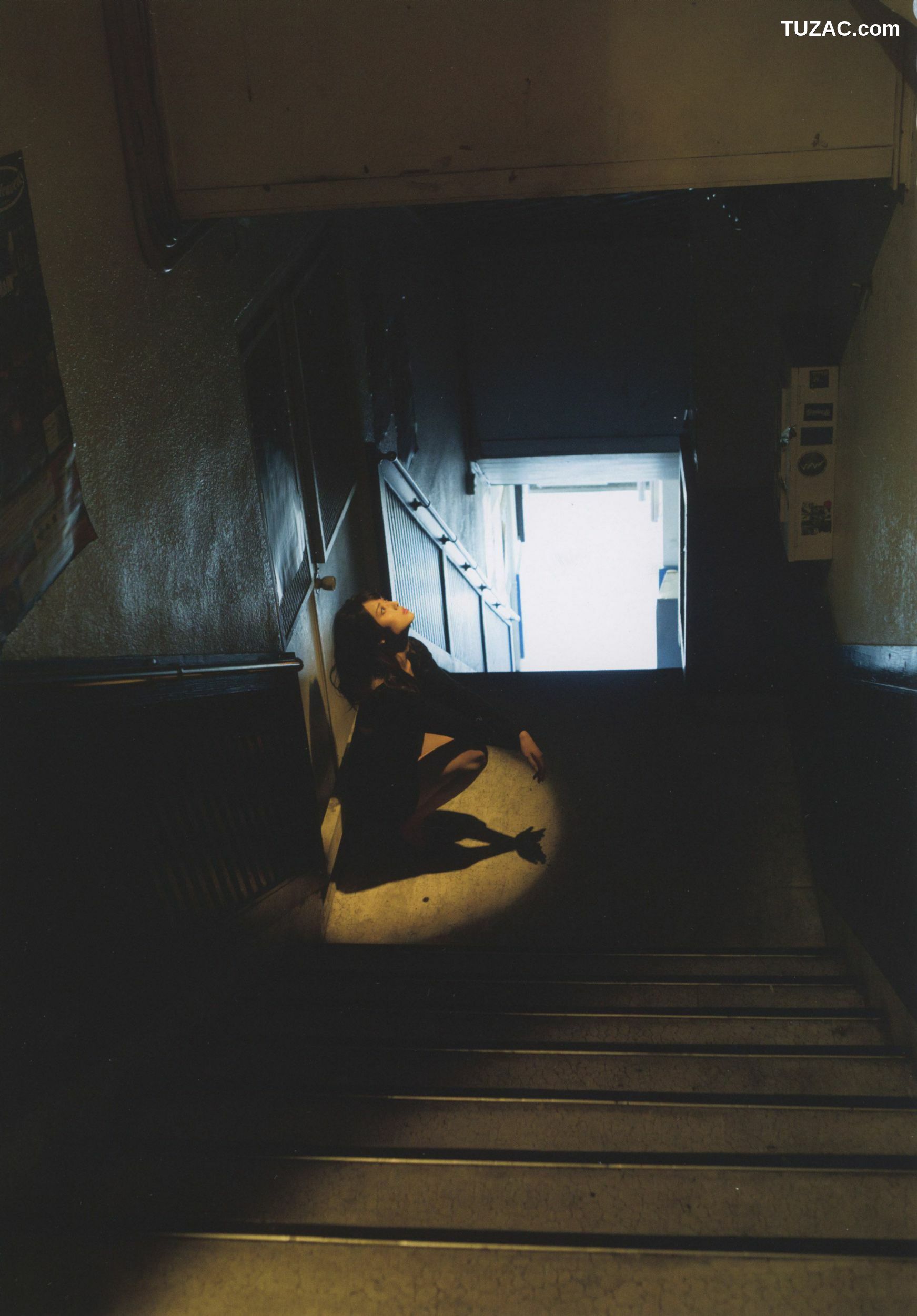 PB写真集_矢島舞美 《Nobody knows 23》 [93P]