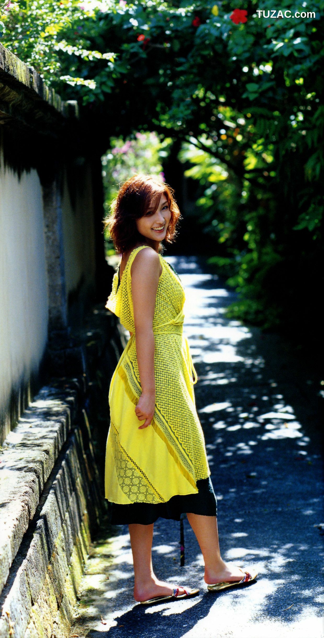 PB写真集_石川梨華《Abyuu》 写真集[76P]