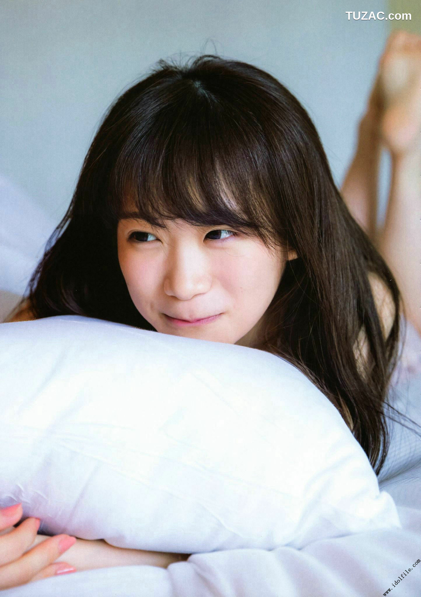 PB写真集_秋元真夏 1st《真夏の気圧配置》 写真集[145P]