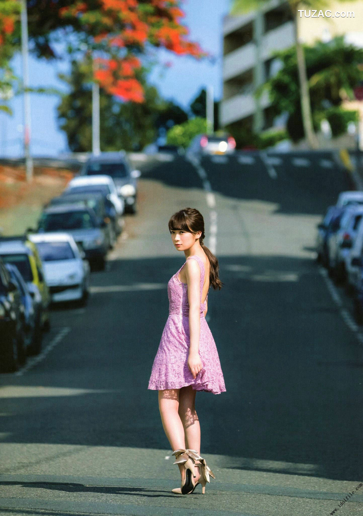 PB写真集_秋元真夏 1st《真夏の気圧配置》 写真集[145P]