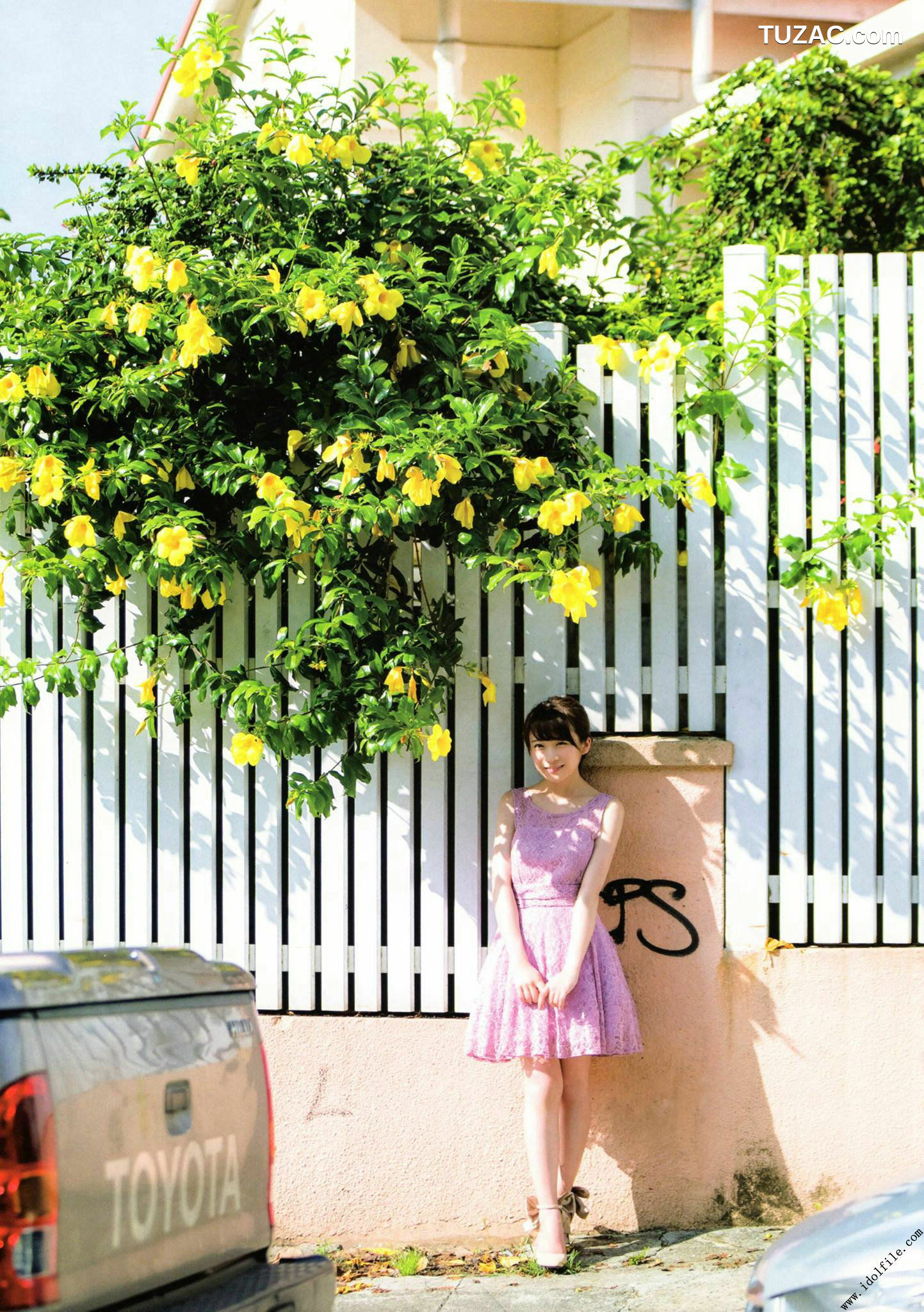 PB写真集_秋元真夏 1st《真夏の気圧配置》 写真集[145P]