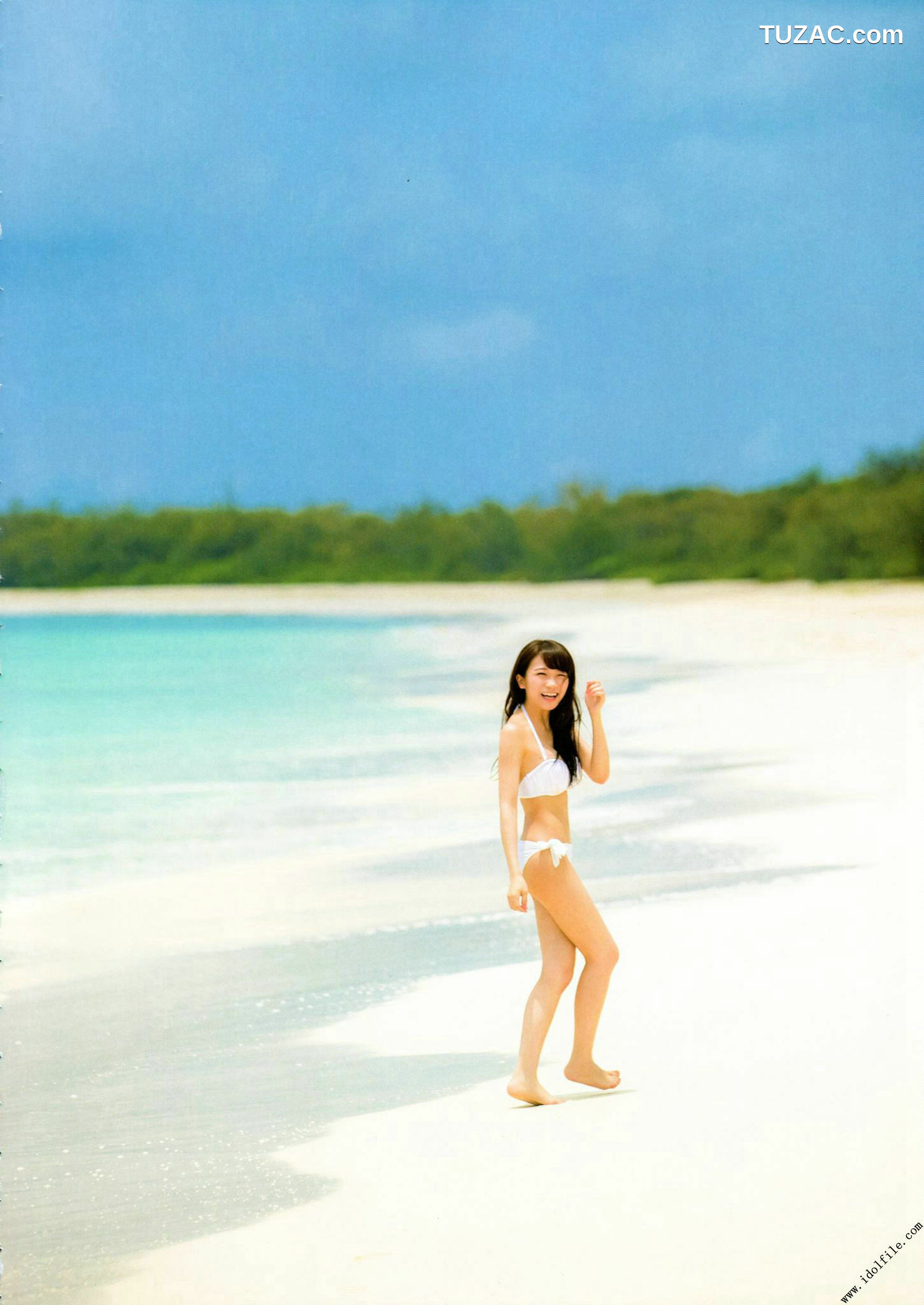 PB写真集_秋元真夏 1st《真夏の気圧配置》 写真集[145P]
