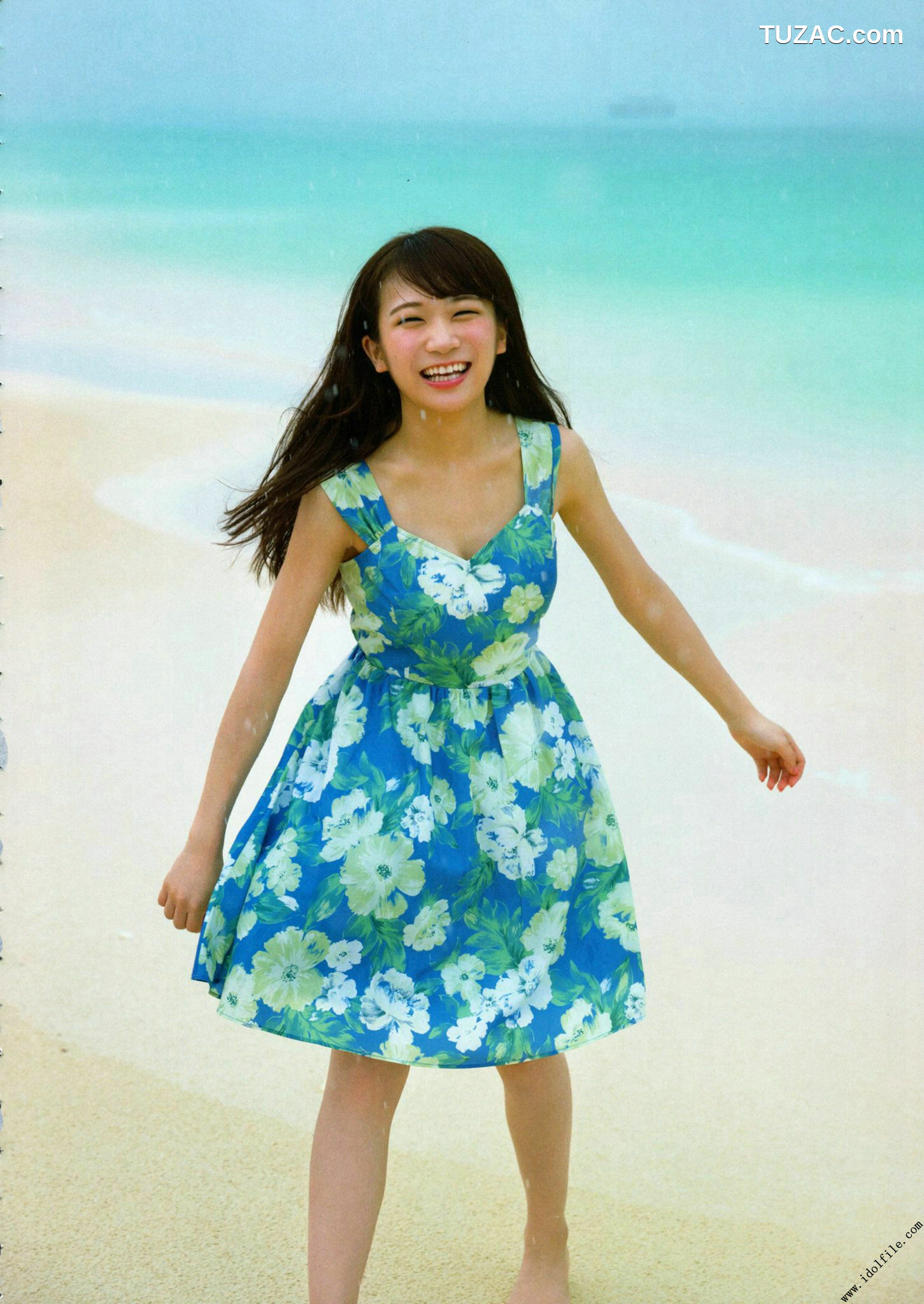 PB写真集_秋元真夏 1st《真夏の気圧配置》 写真集[145P]