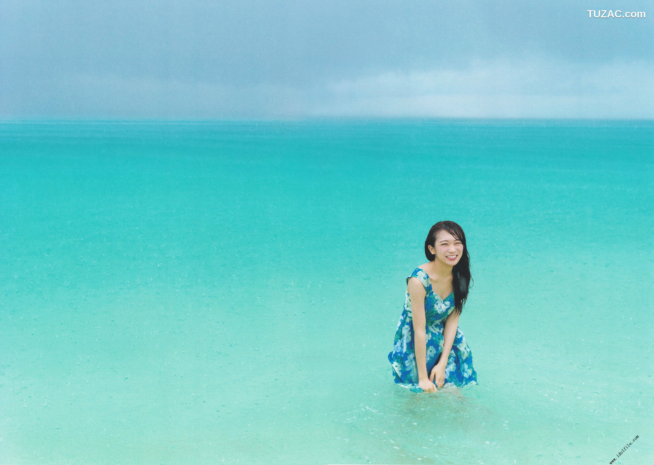 PB写真集_秋元真夏 1st《真夏の気圧配置》 写真集[145P]