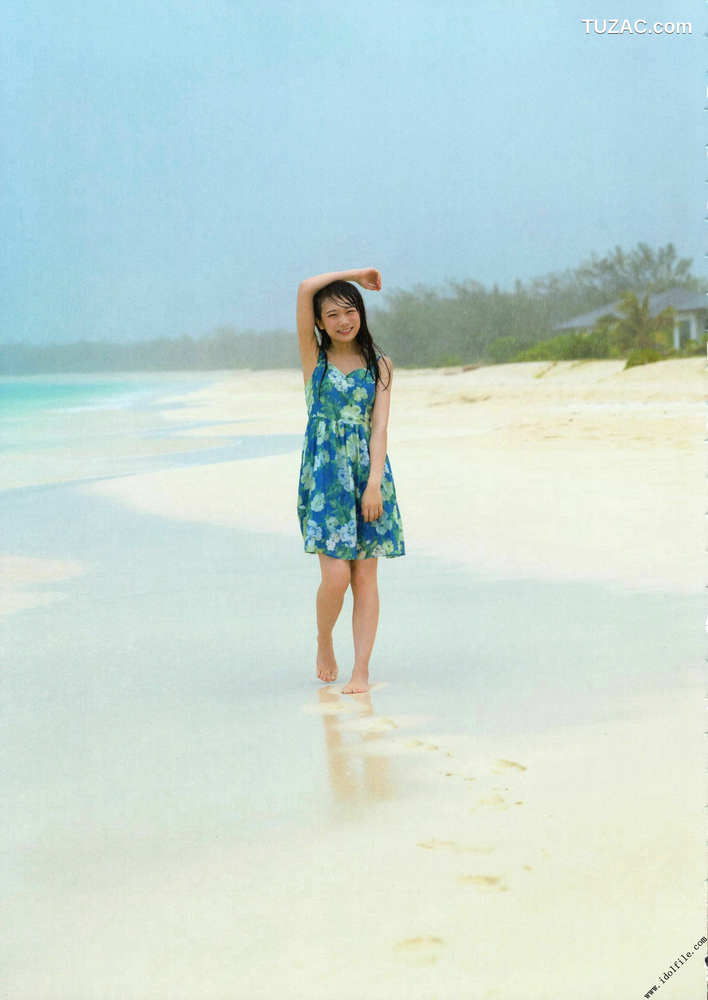 PB写真集_秋元真夏 1st《真夏の気圧配置》 写真集[145P]