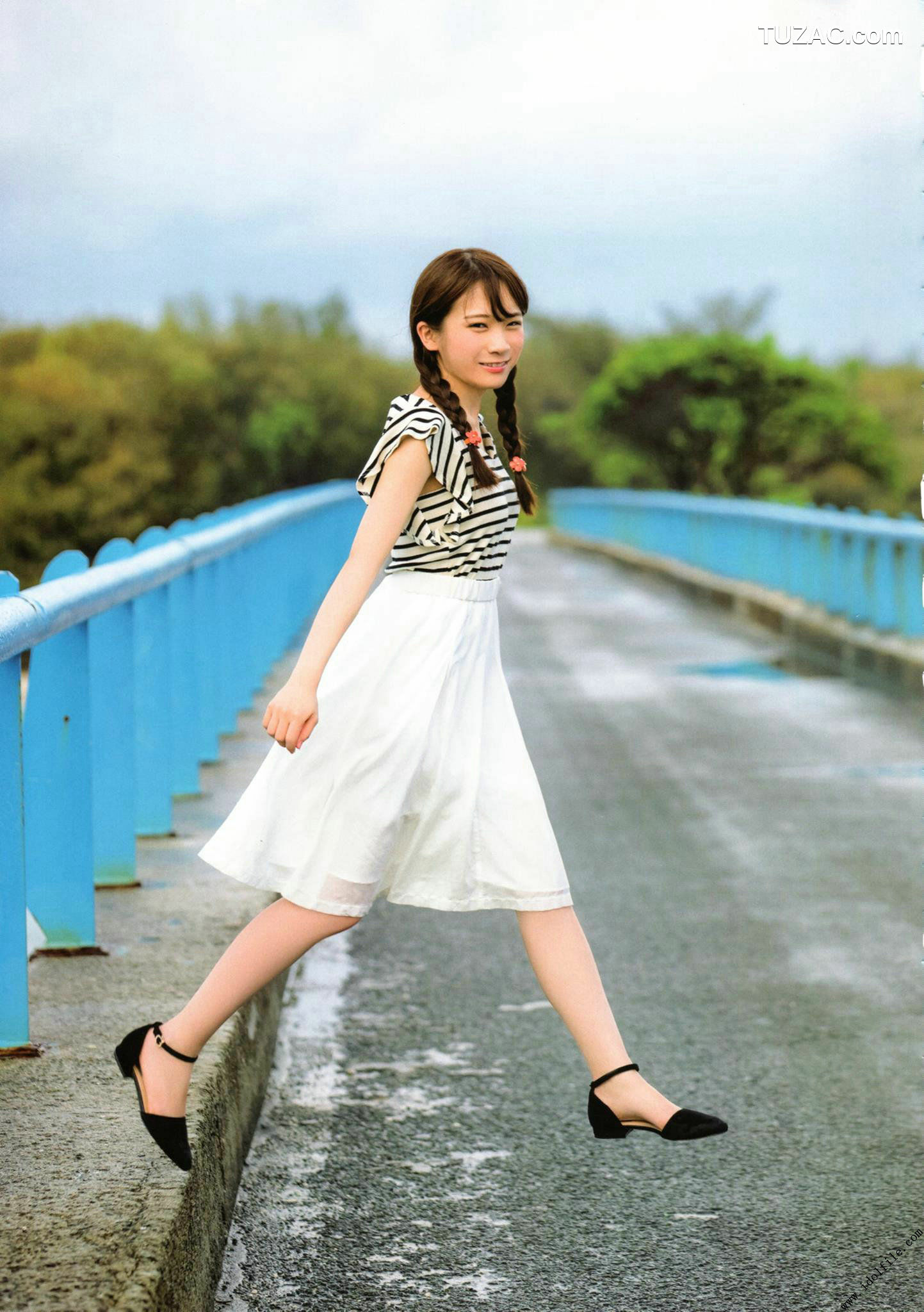 PB写真集_秋元真夏 1st《真夏の気圧配置》 写真集[145P]