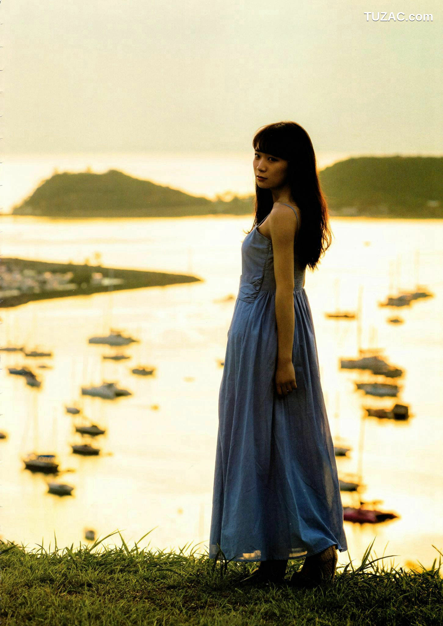 PB写真集_秋元真夏 1st《真夏の気圧配置》 写真集[145P]