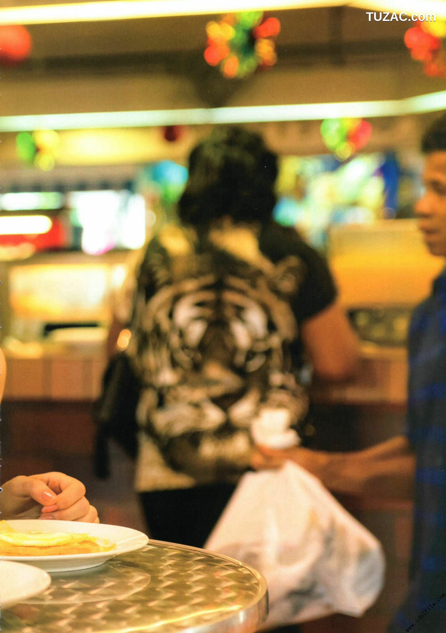 PB写真集_秋元真夏 1st《真夏の気圧配置》 写真集[145P]