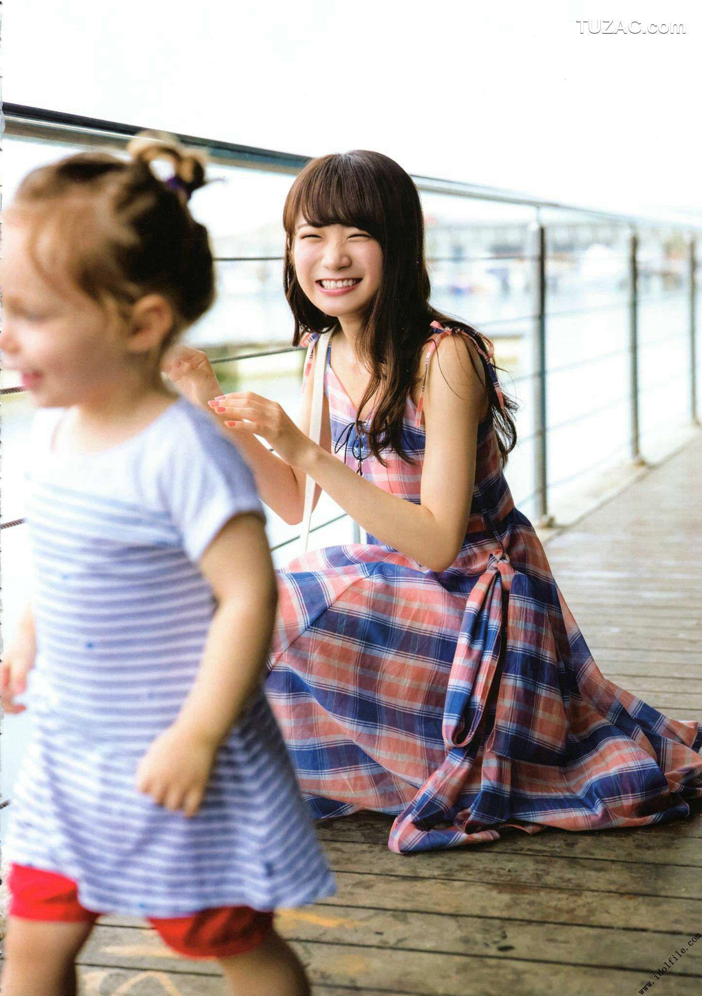 PB写真集_秋元真夏 1st《真夏の気圧配置》 写真集[145P]