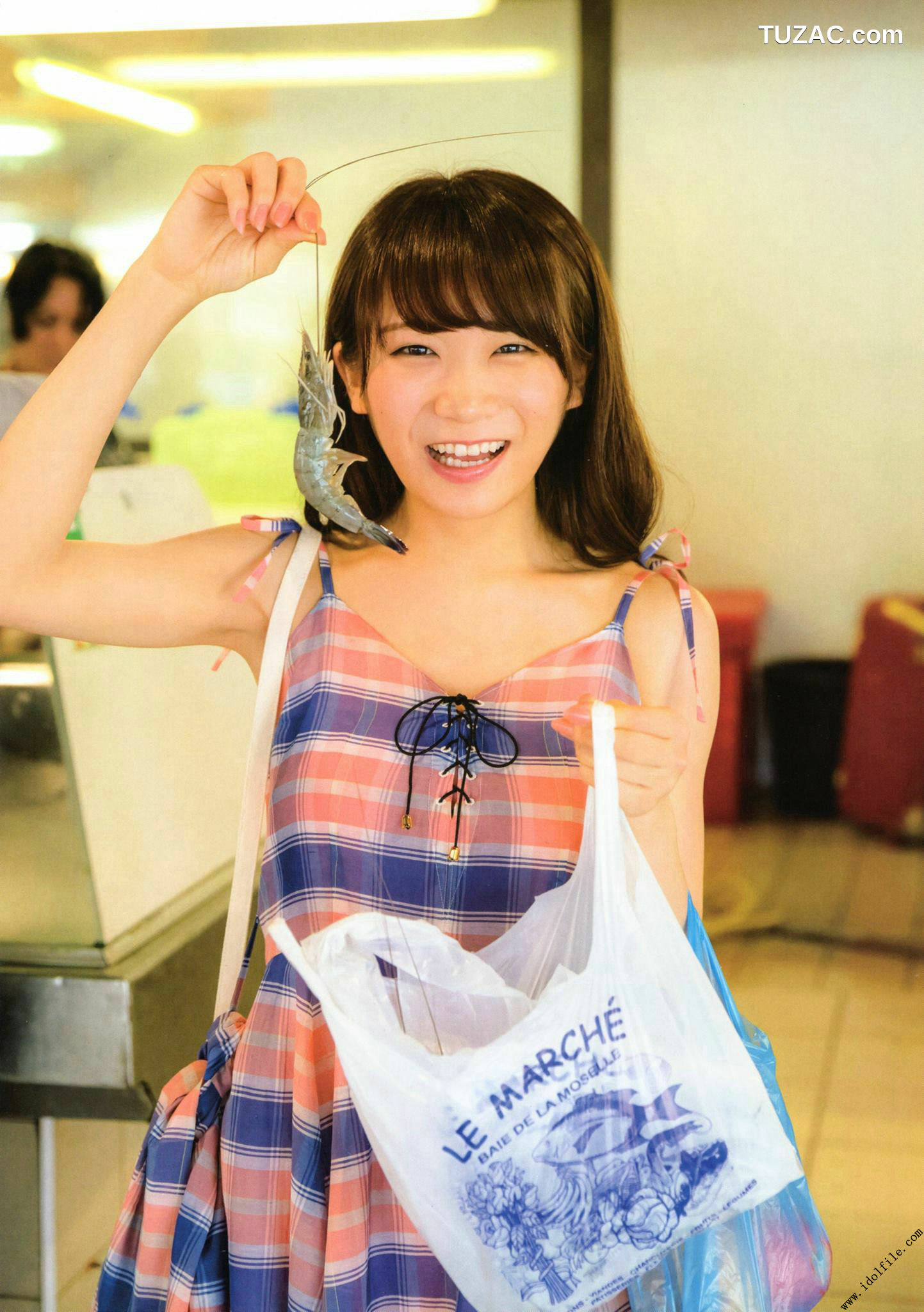 PB写真集_秋元真夏 1st《真夏の気圧配置》 写真集[145P]