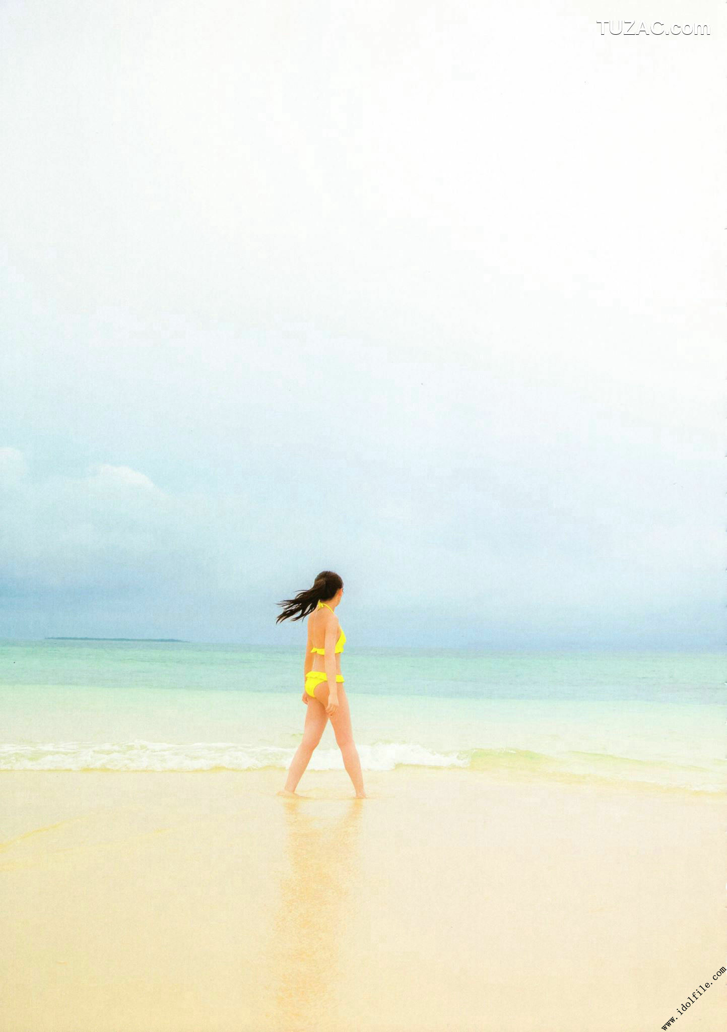 PB写真集_秋元真夏 1st《真夏の気圧配置》 写真集[145P]