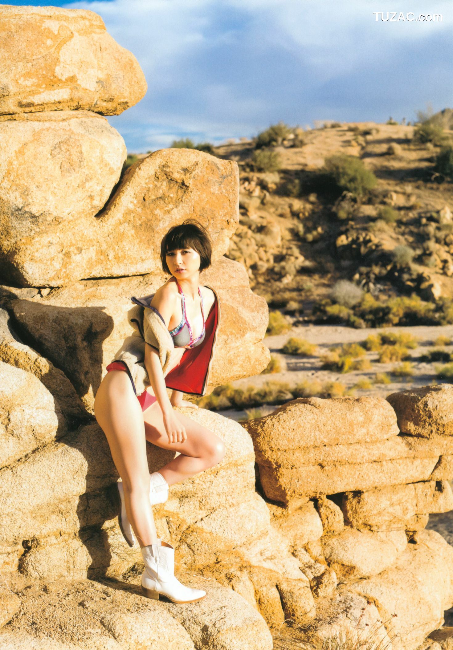 PB写真集_篠田麻里子《Memories》完全版 [245P]