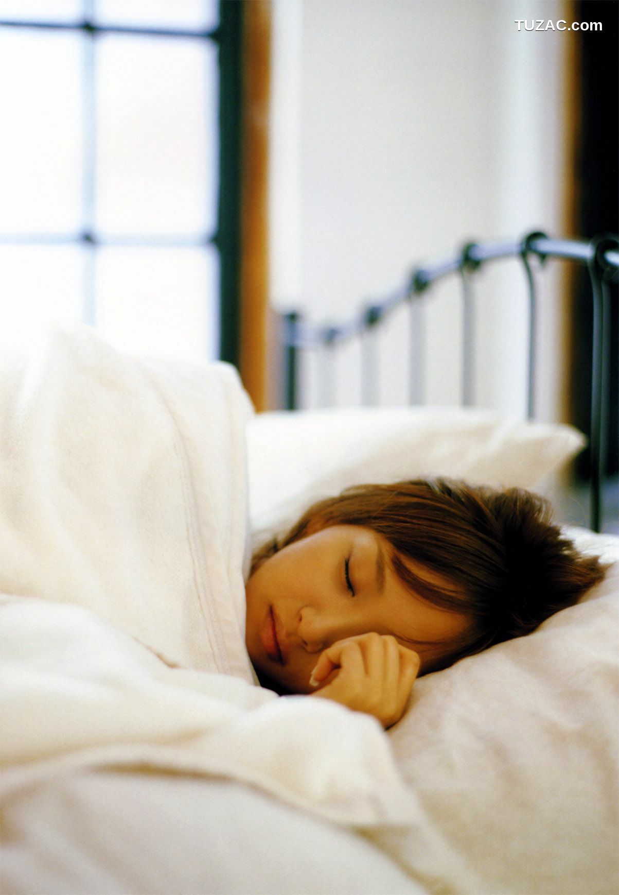 PB写真集_藤本美貴 《cheri（シェリー）》 写真集[73P]