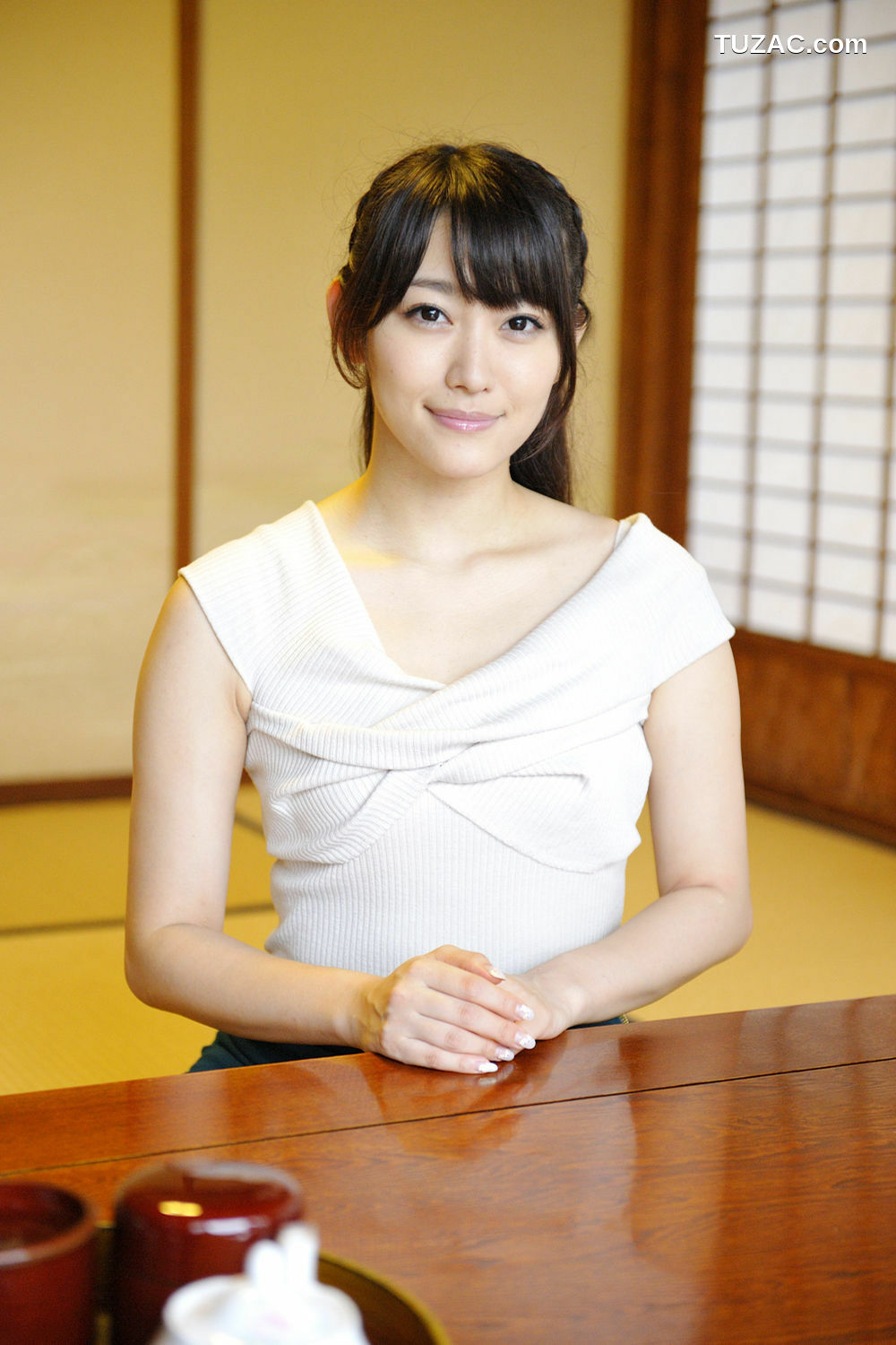 PB写真集_西野翔《秘宝館 ギリ見せ☆》 写真集[53P]