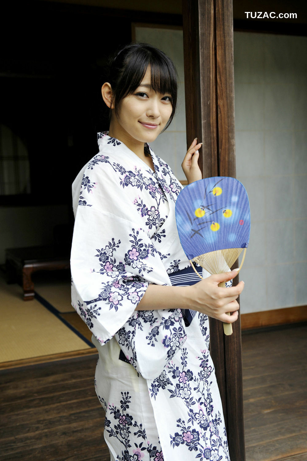 PB写真集_西野翔《秘宝館 ギリ見せ☆》 写真集[53P]