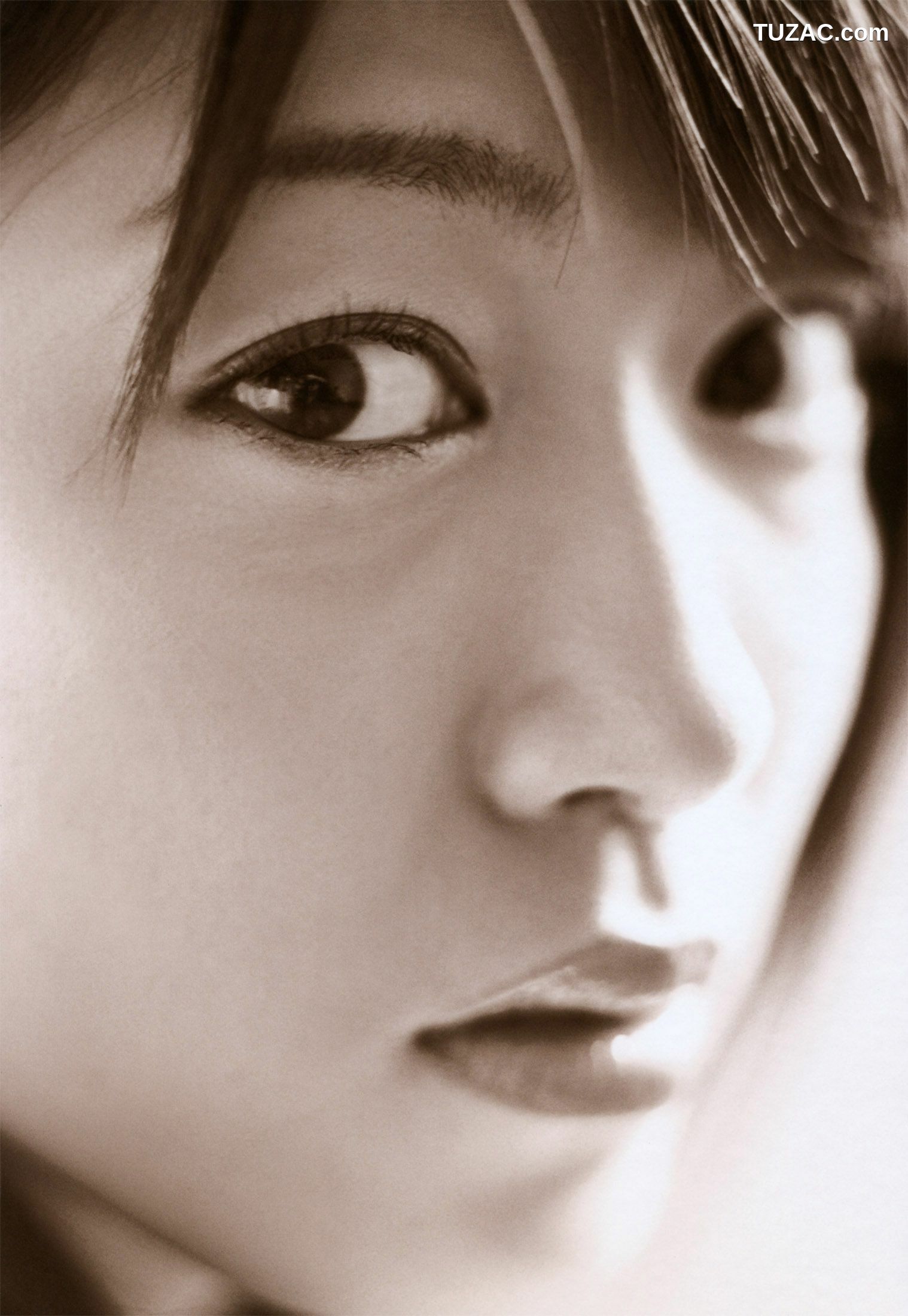 PB写真集_里田舞《My Life》 写真集[74P]