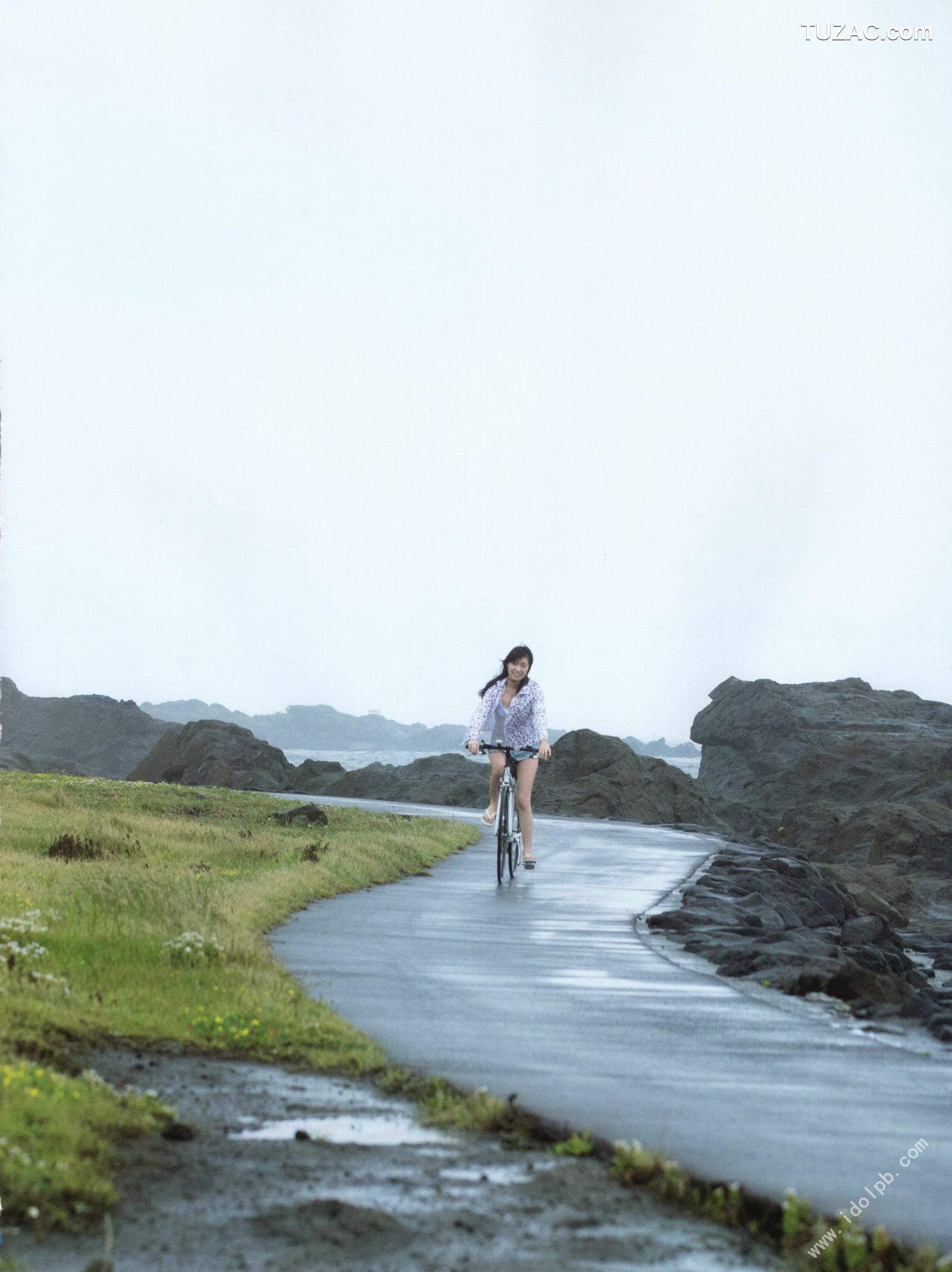 PB写真集_高山一実/高山一实 《恋かもしれない》 [119P]