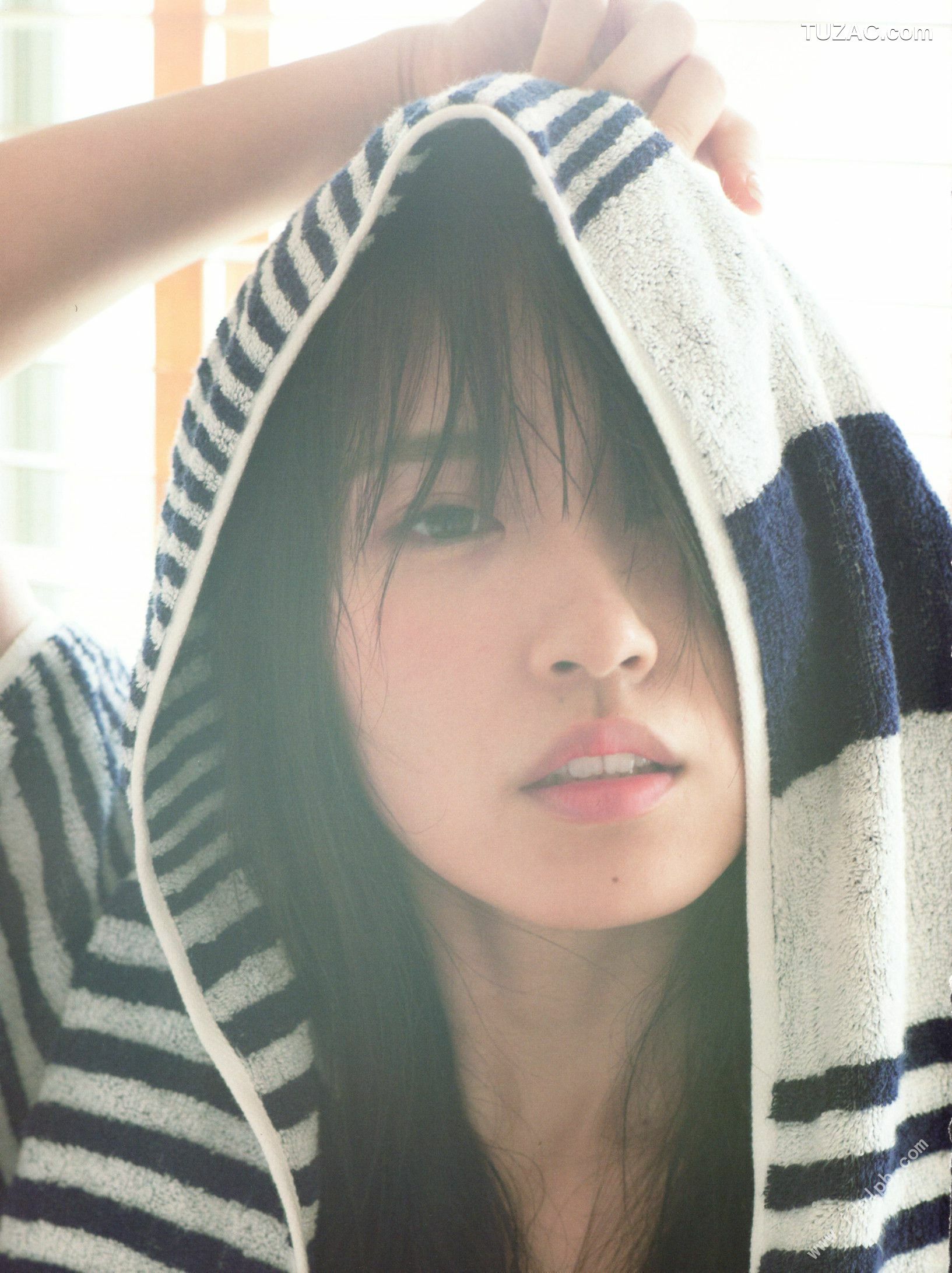 PB写真集_高山一実/高山一实 《恋かもしれない》 [119P]