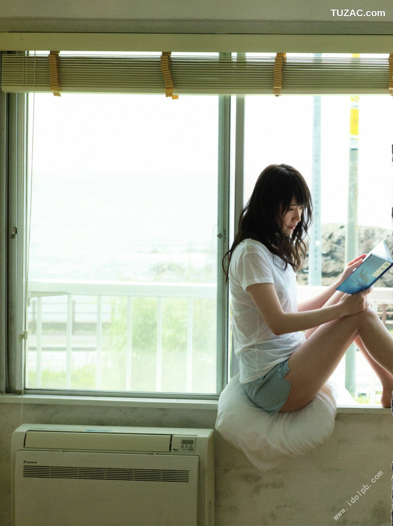 PB写真集_高山一実/高山一实 《恋かもしれない》 [119P]