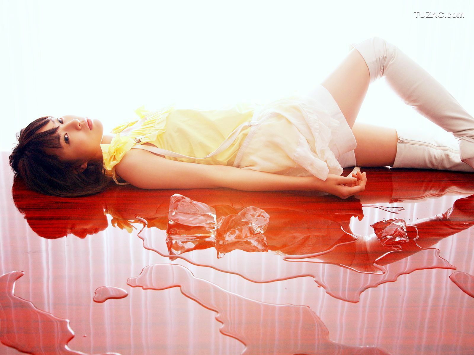 Sabra_ Erika Toda 户田惠梨香 写真集[40P]